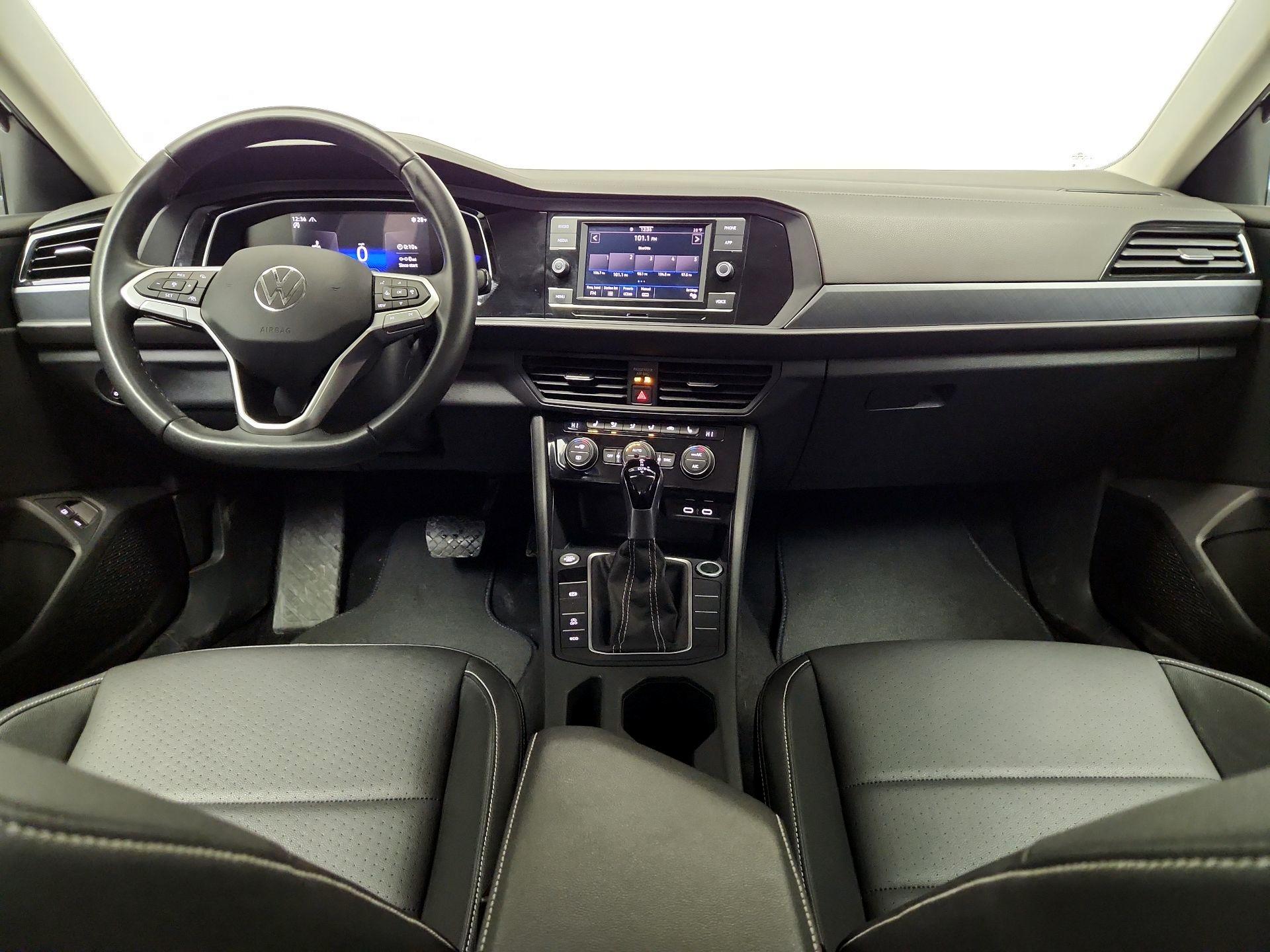 Thumbnail: 2024 Volkswagen Jetta - 9