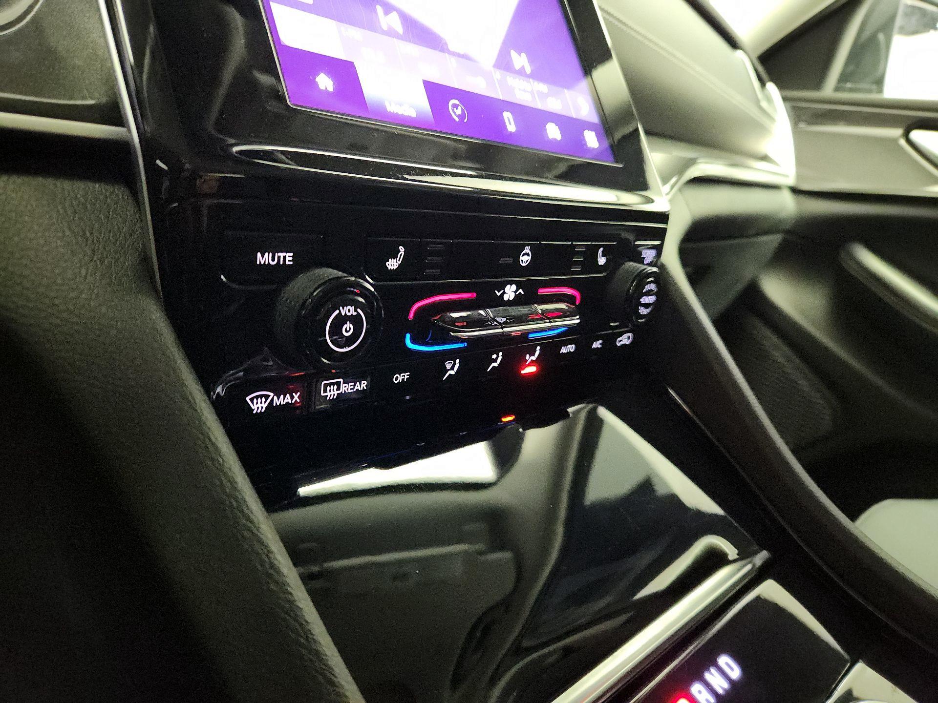 Thumbnail: 2023 Jeep Grand Cherokee - 16