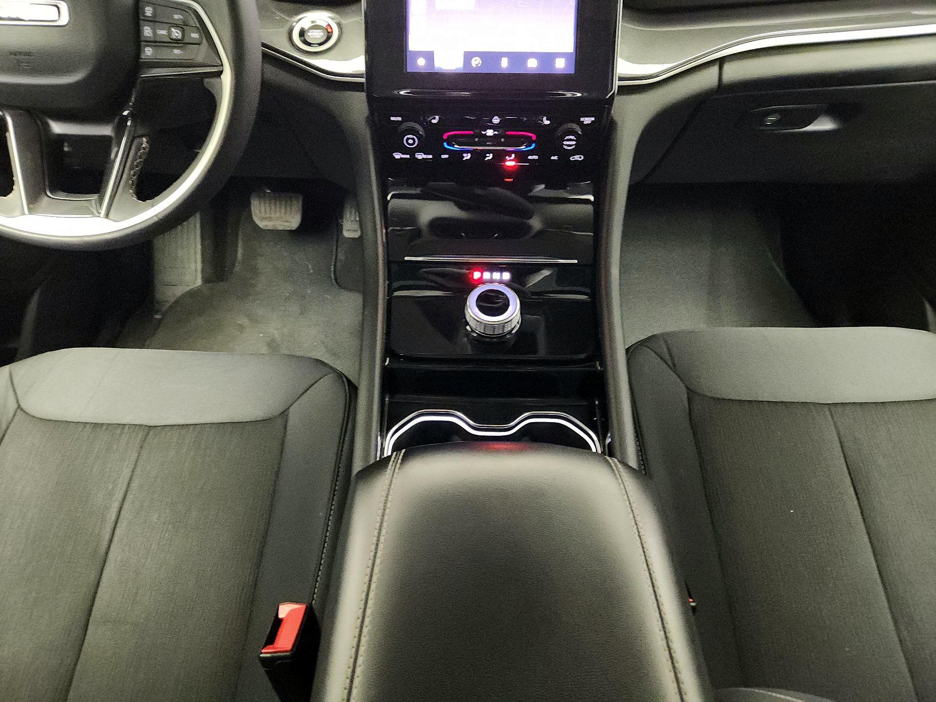 Thumbnail: 2023 Jeep Grand Cherokee - 17