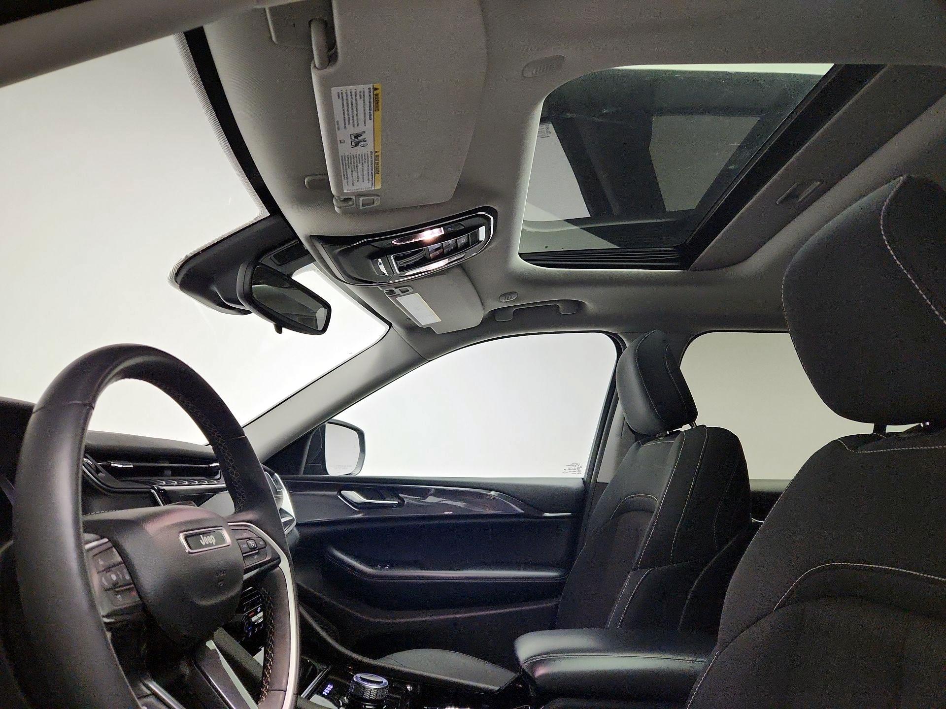 Thumbnail: 2023 Jeep Grand Cherokee - 19