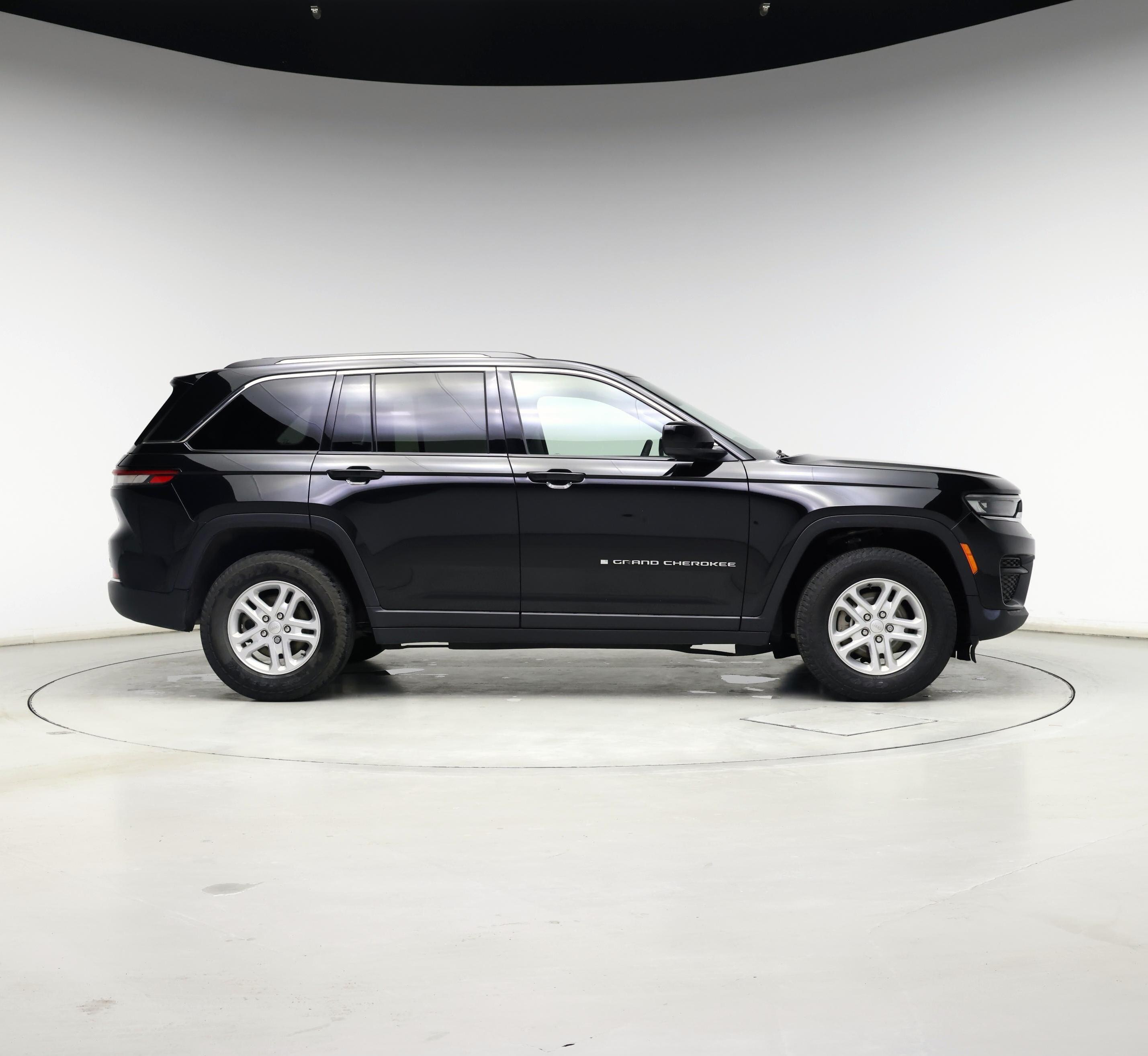 Thumbnail: 2023 Jeep Grand Cherokee - 7