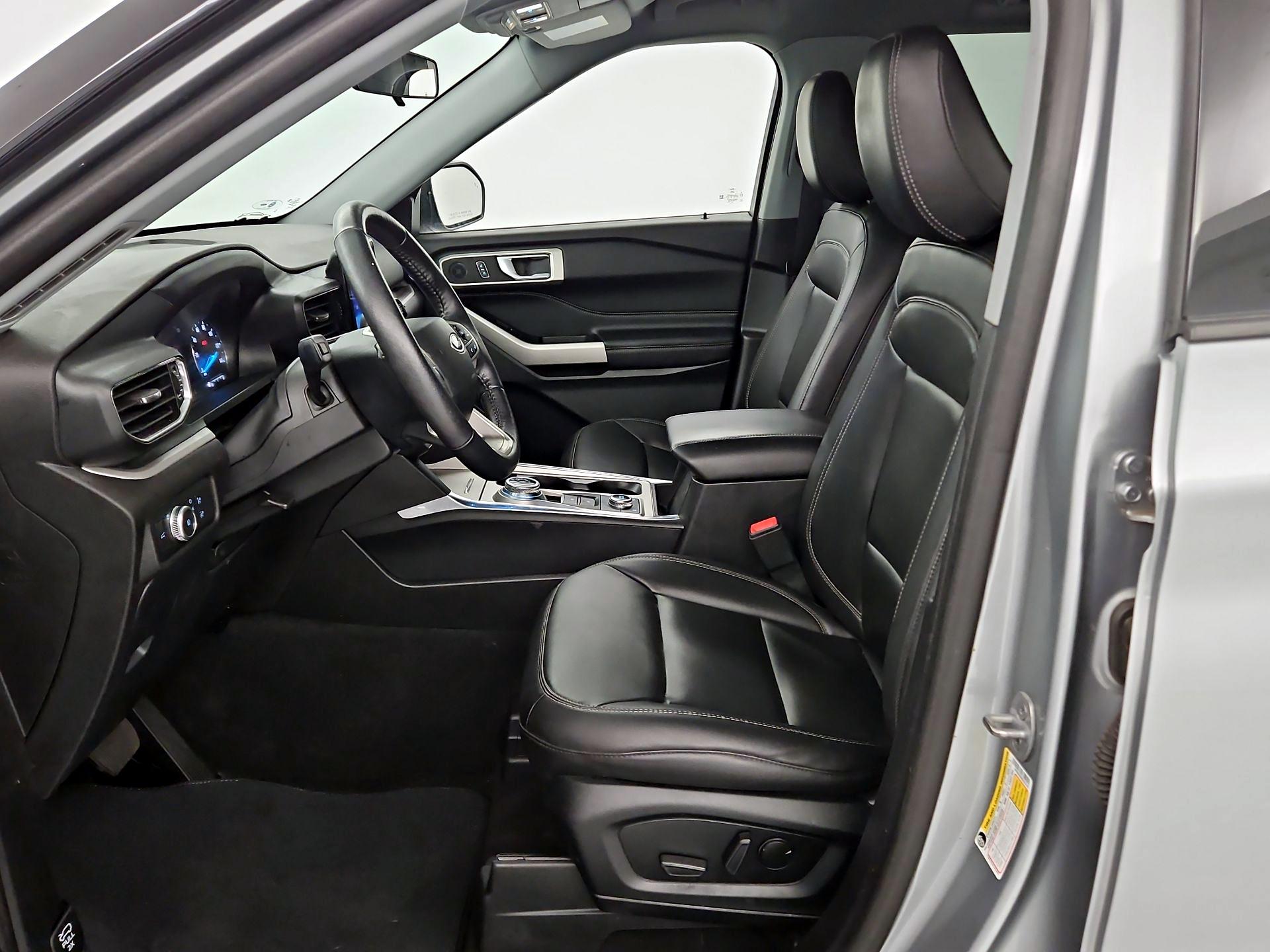 Thumbnail: 2022 Ford Explorer - 9