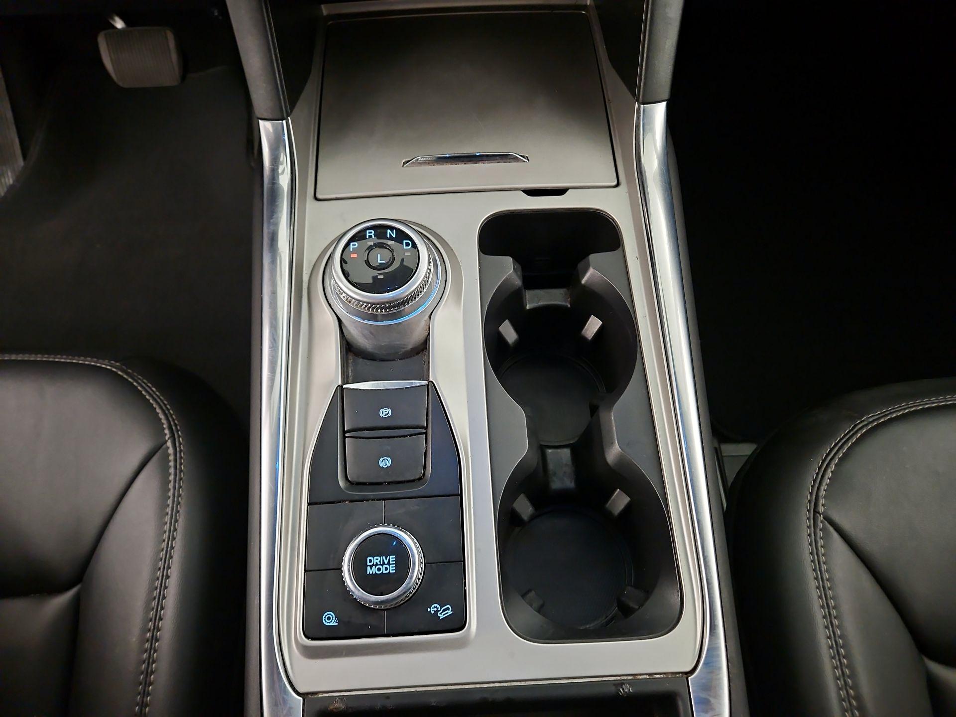 Thumbnail: 2022 Ford Explorer - 15