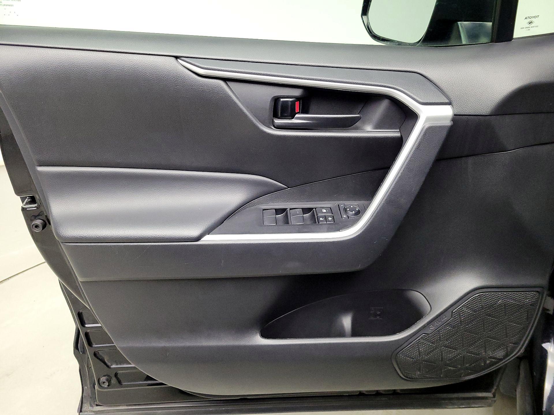 Thumbnail: 2024 Toyota RAV4 - 12