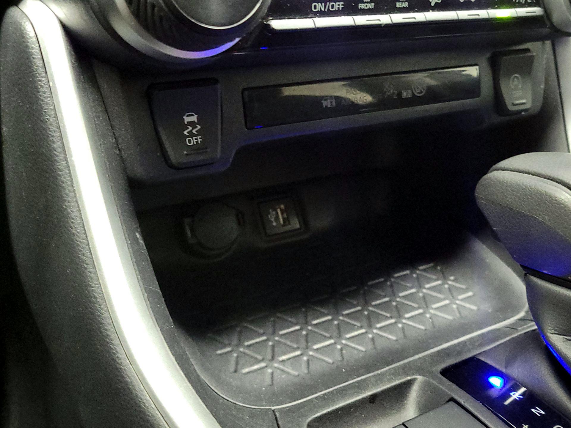 Thumbnail: 2024 Toyota RAV4 - 18