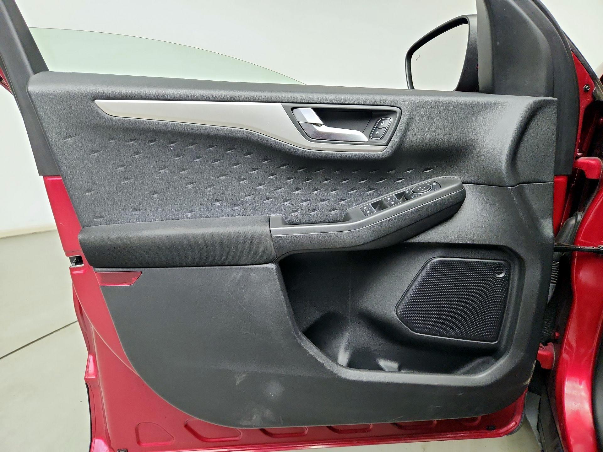 Thumbnail: 2020 Ford Escape - 12