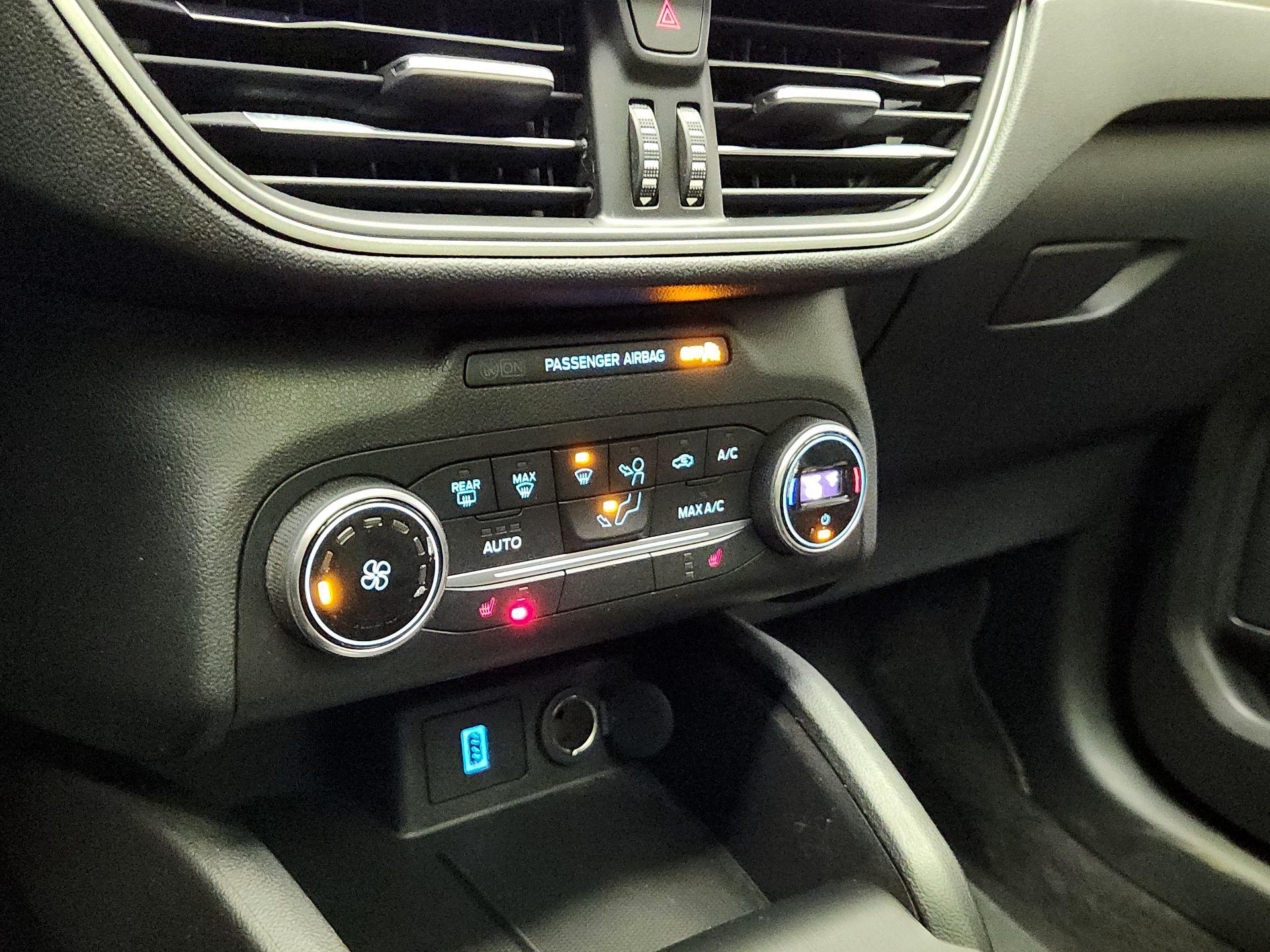 Thumbnail: 2020 Ford Escape - 17