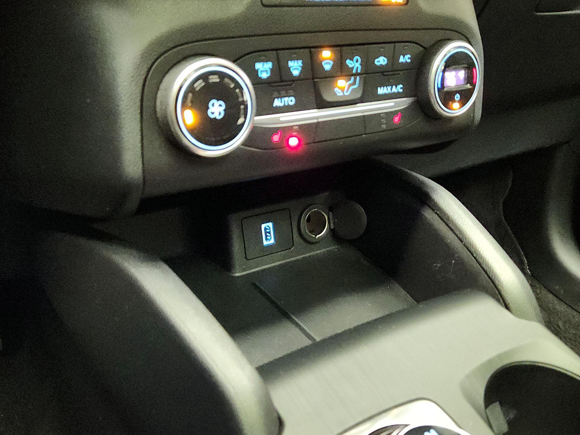 Thumbnail: 2020 Ford Escape - 19