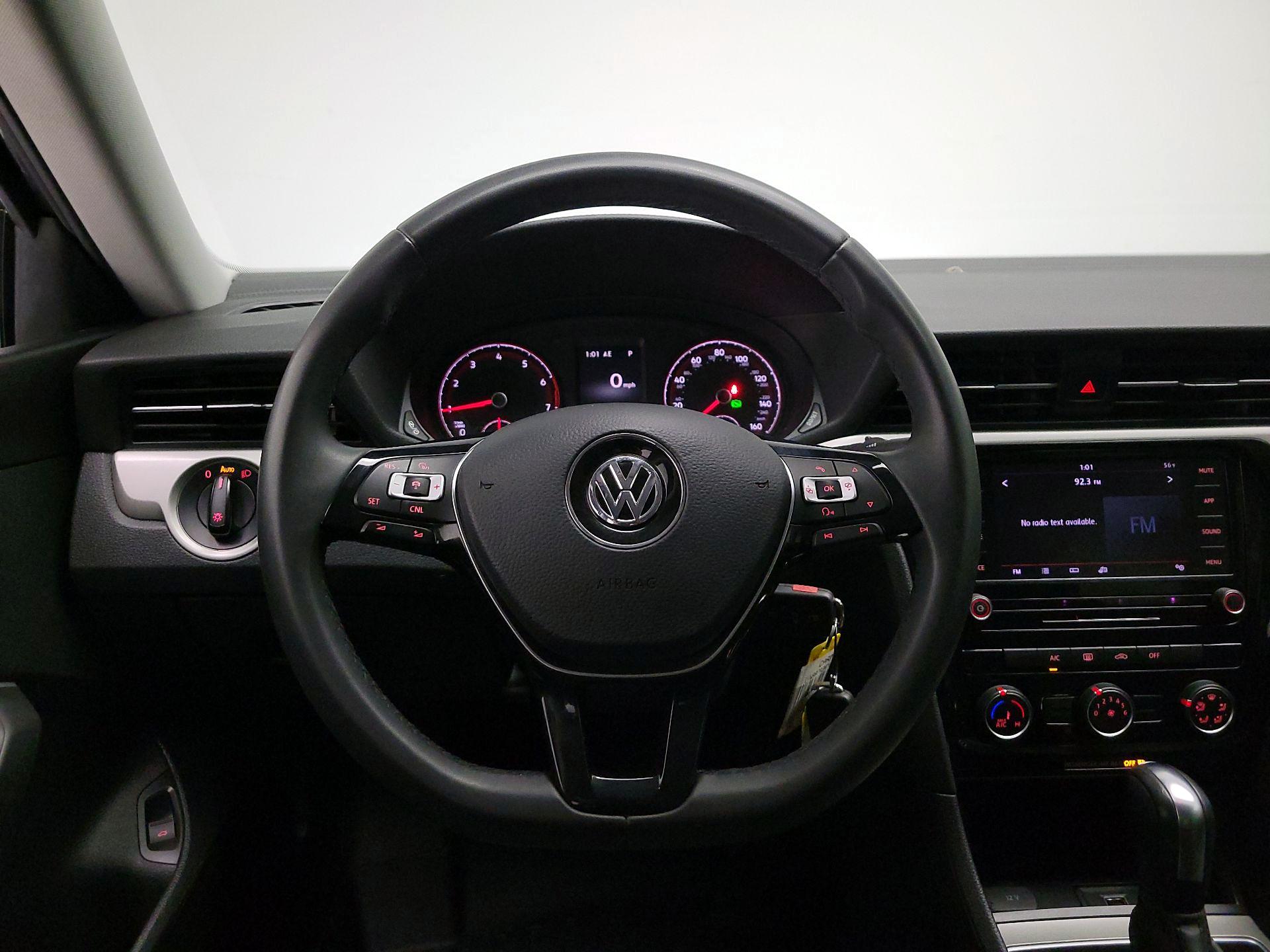 Thumbnail: 2021 Volkswagen Passat - 10