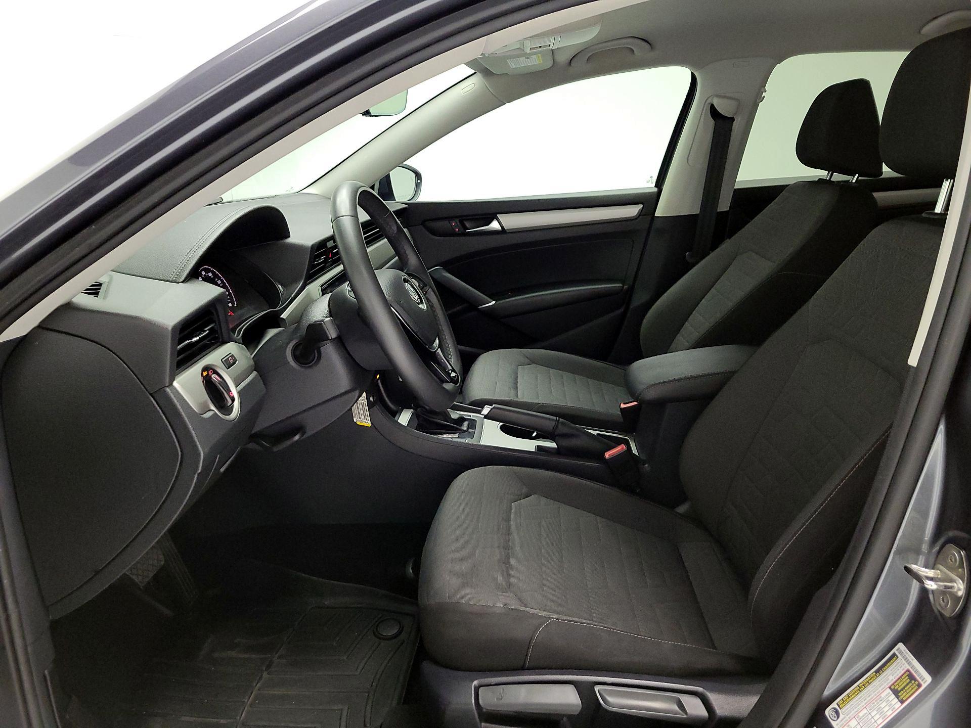 Thumbnail: 2021 Volkswagen Passat - 11