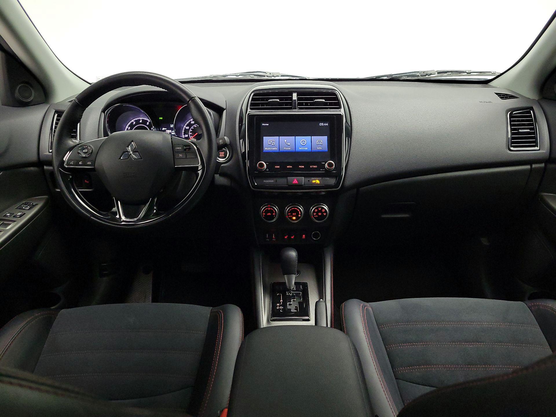 Thumbnail: 2024 Mitsubishi Outlander Sport - 9