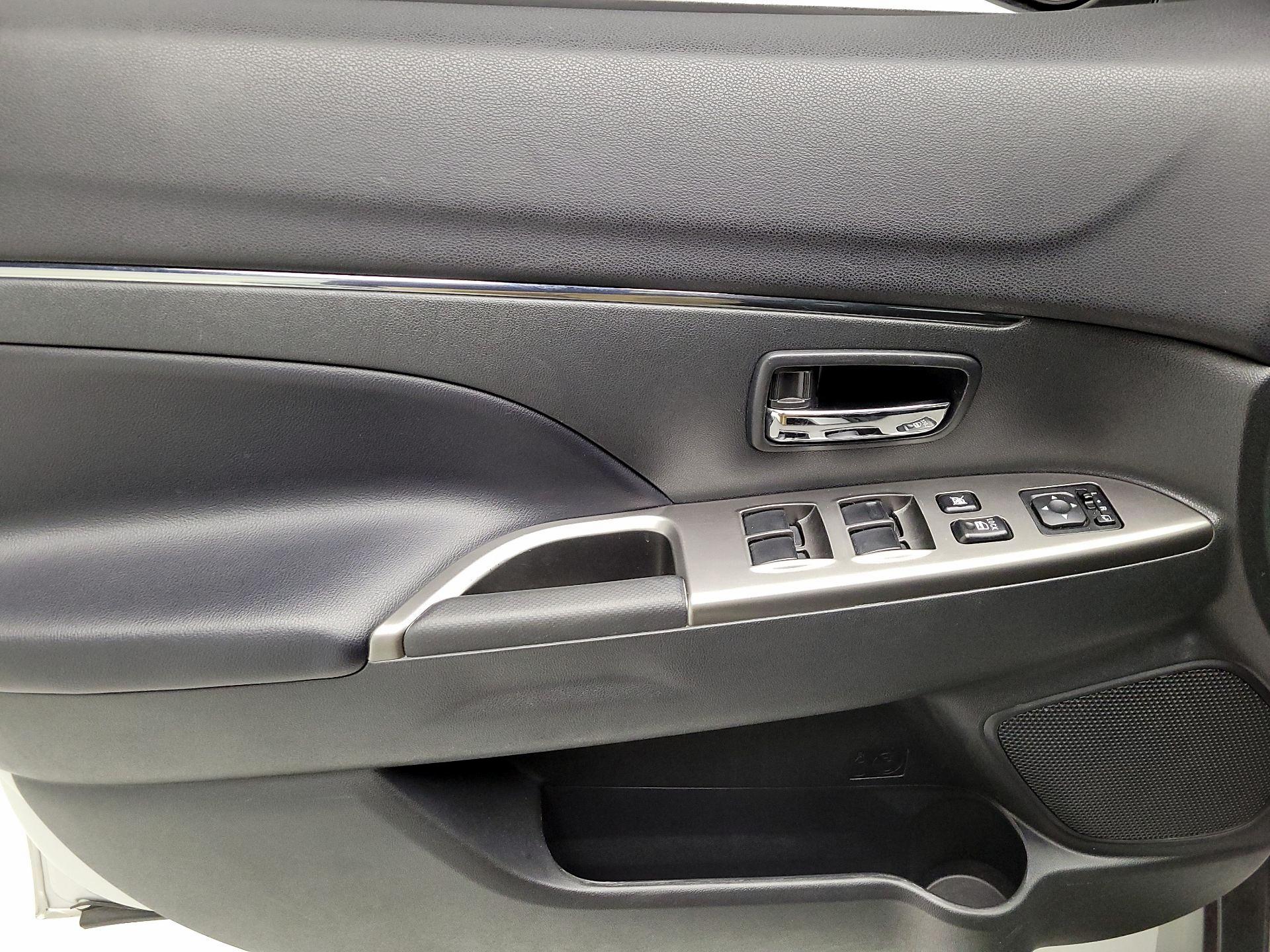 Thumbnail: 2024 Mitsubishi Outlander Sport - 12