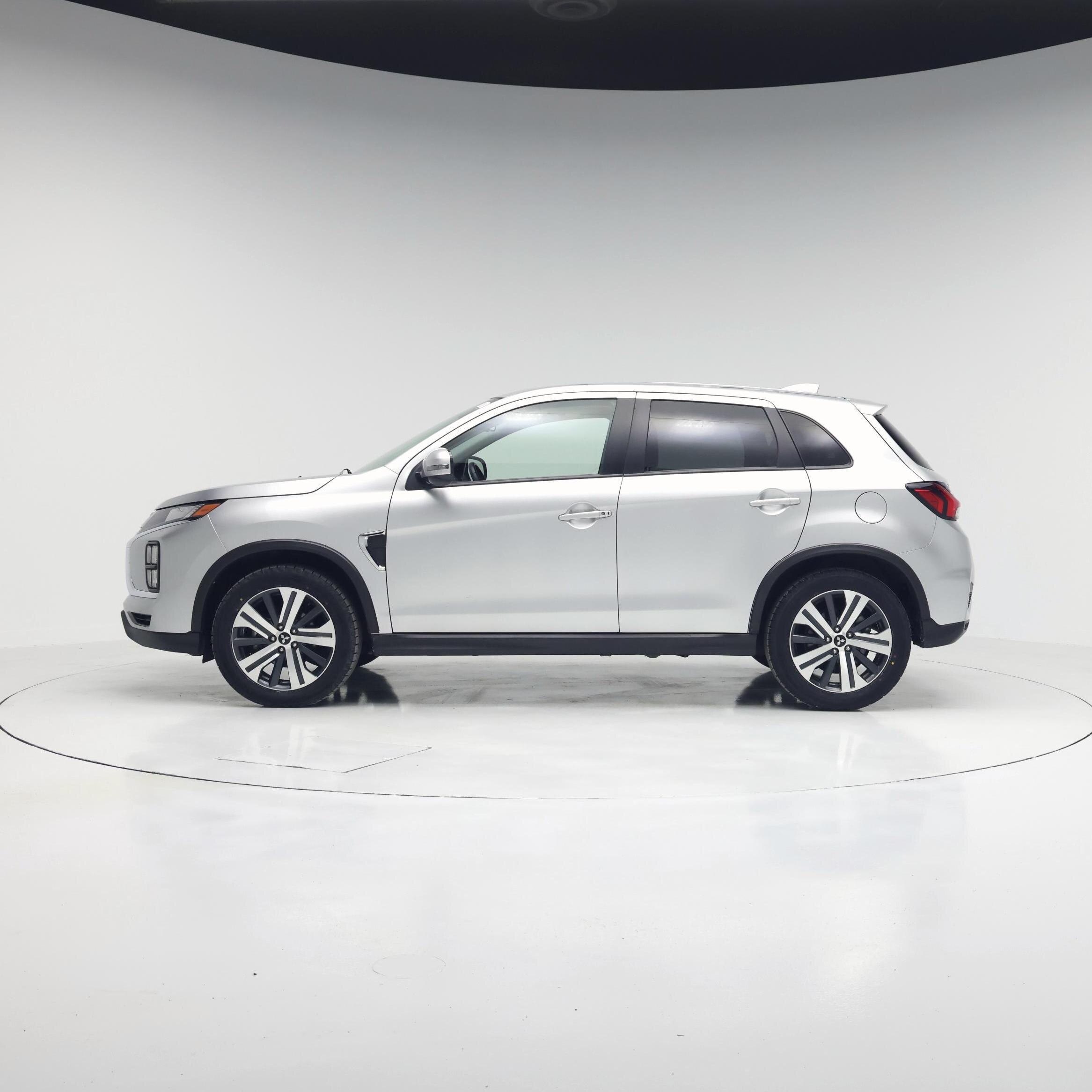 Thumbnail: 2024 Mitsubishi Outlander Sport - 3