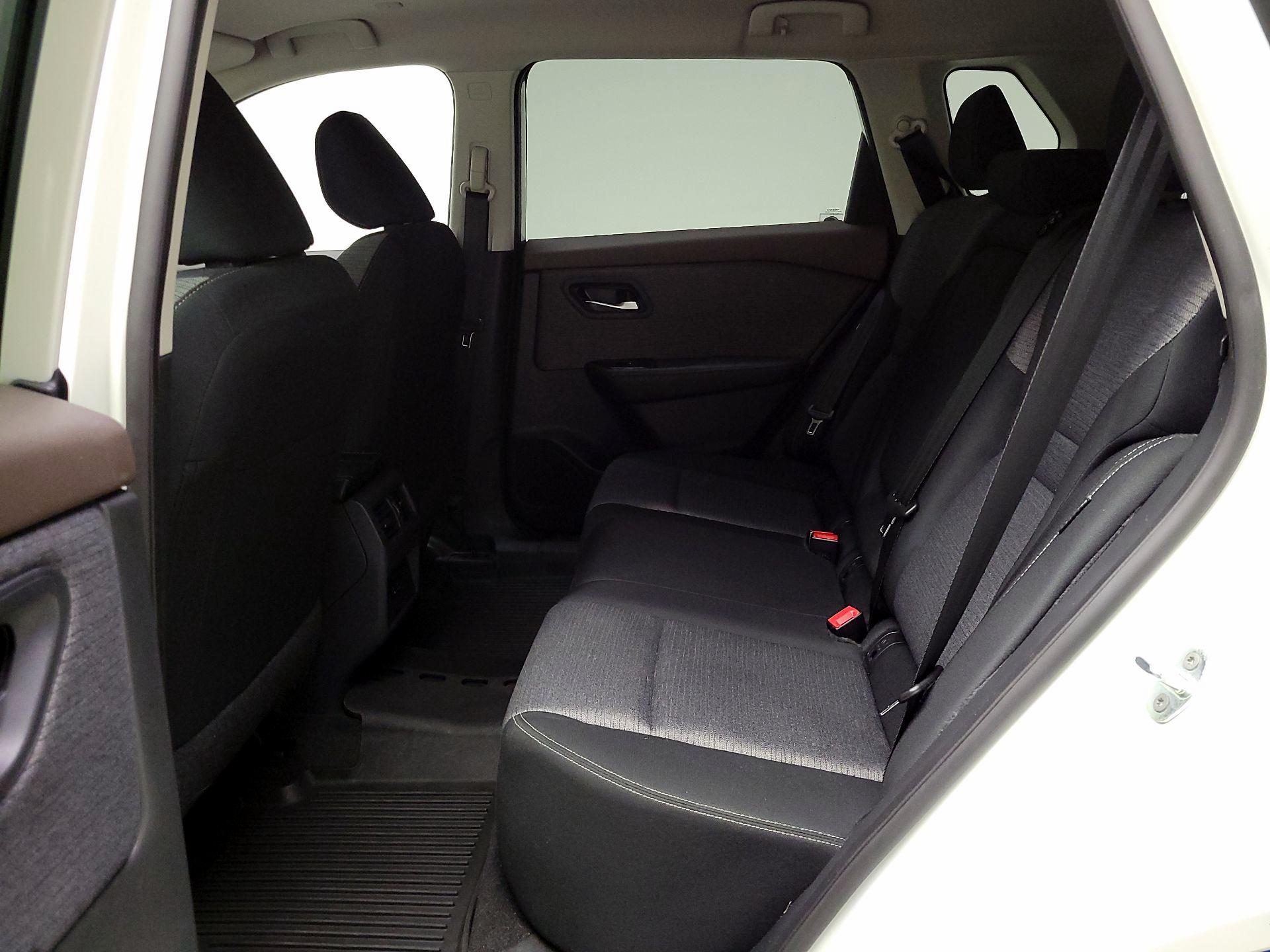 Thumbnail: 2023 Nissan Rogue - 17