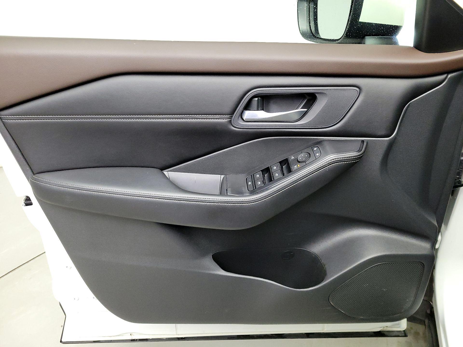 Thumbnail: 2023 Nissan Rogue - 12