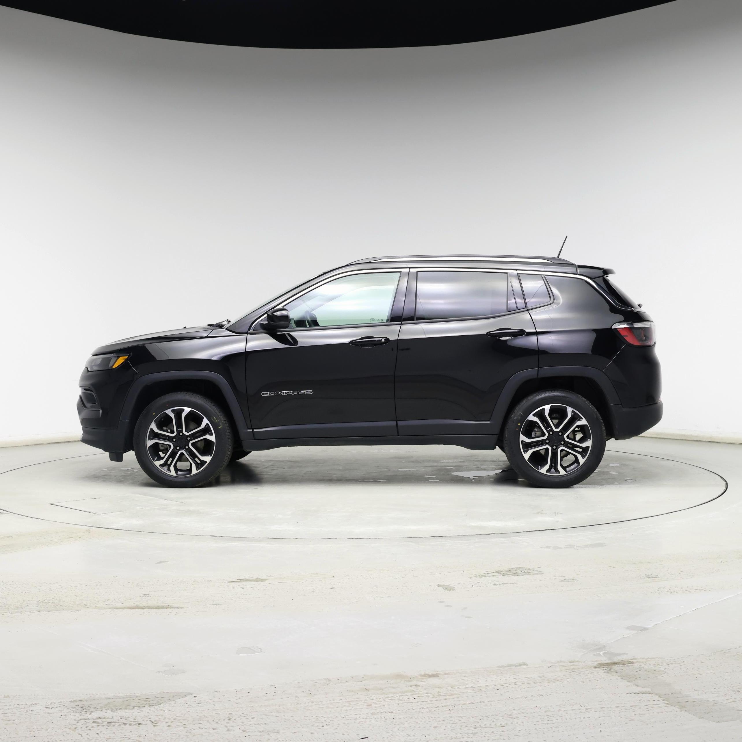 Thumbnail: 2022 Jeep Compass - 3