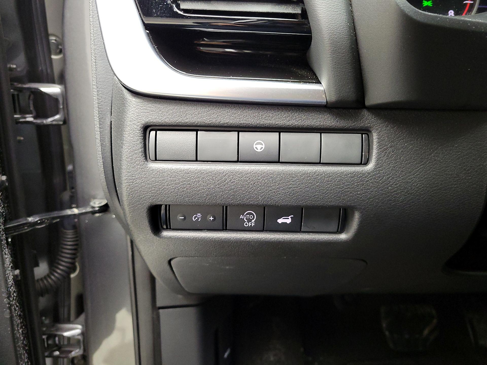 Thumbnail: 2023 Nissan Rogue - 11