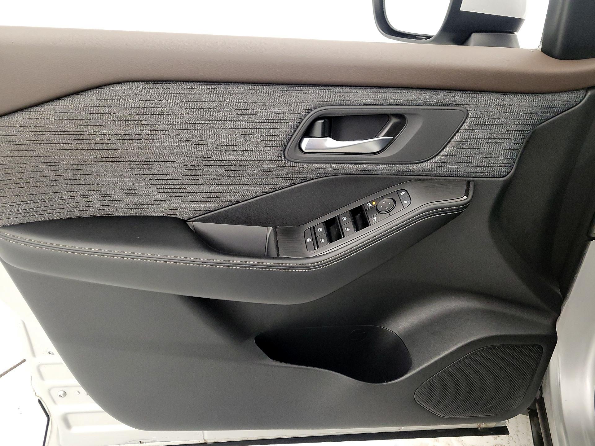 Thumbnail: 2023 Nissan Rogue - 12