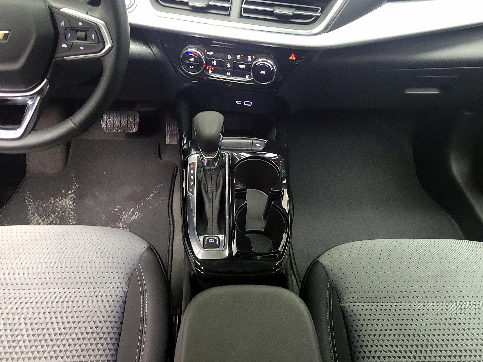 Thumbnail: 2025 Chevrolet Trax - 17