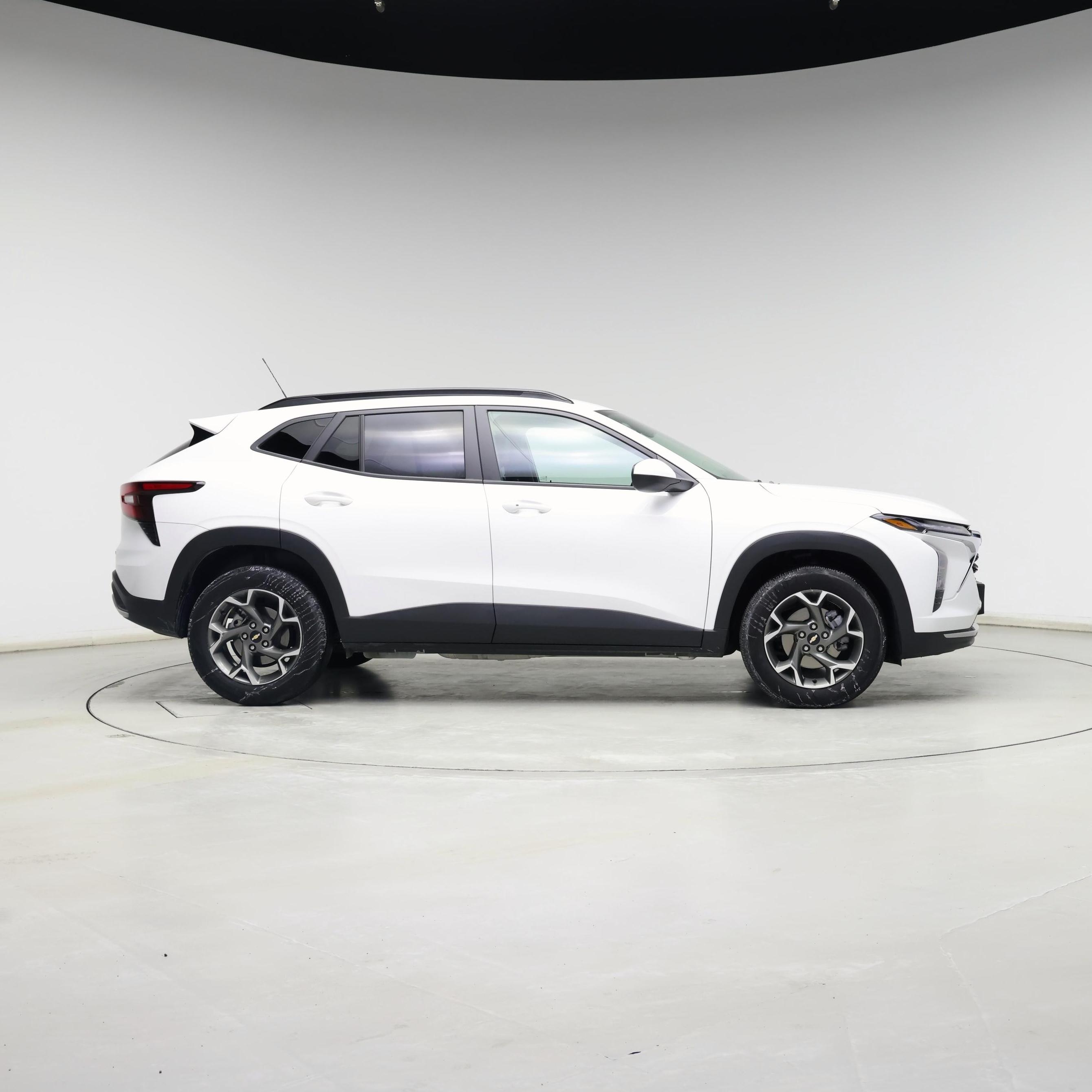 Thumbnail: 2025 Chevrolet Trax - 7