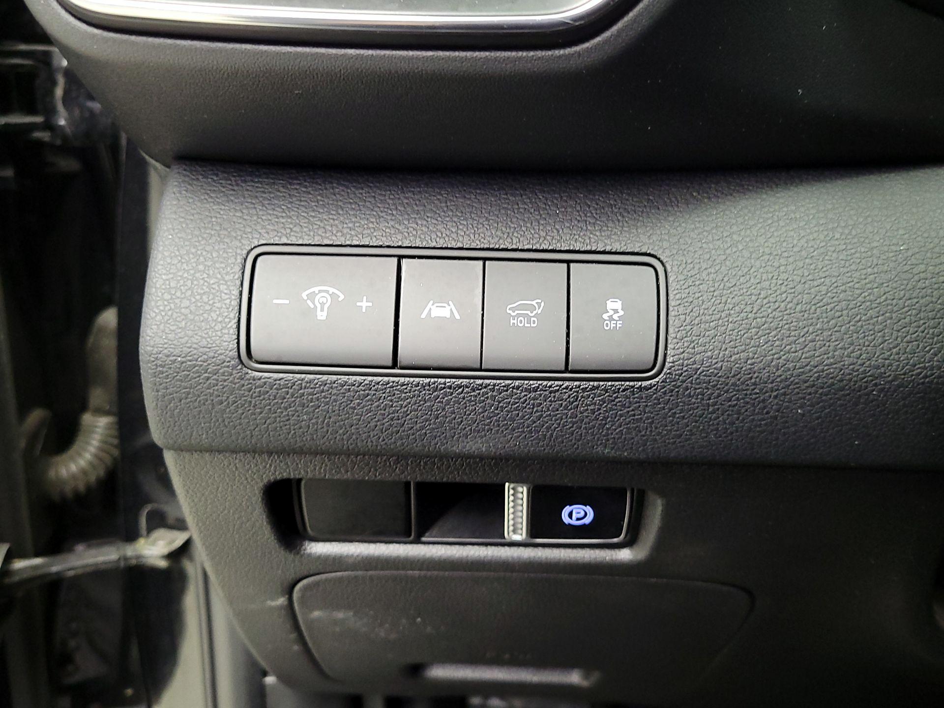 Thumbnail: 2023 Hyundai Santa Fe - 13