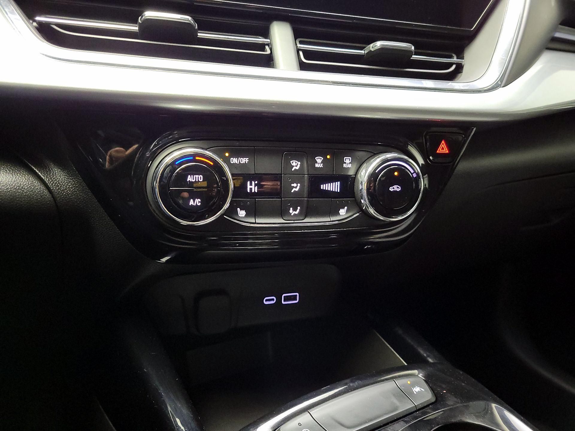 Thumbnail: 2025 Chevrolet Trax - 14