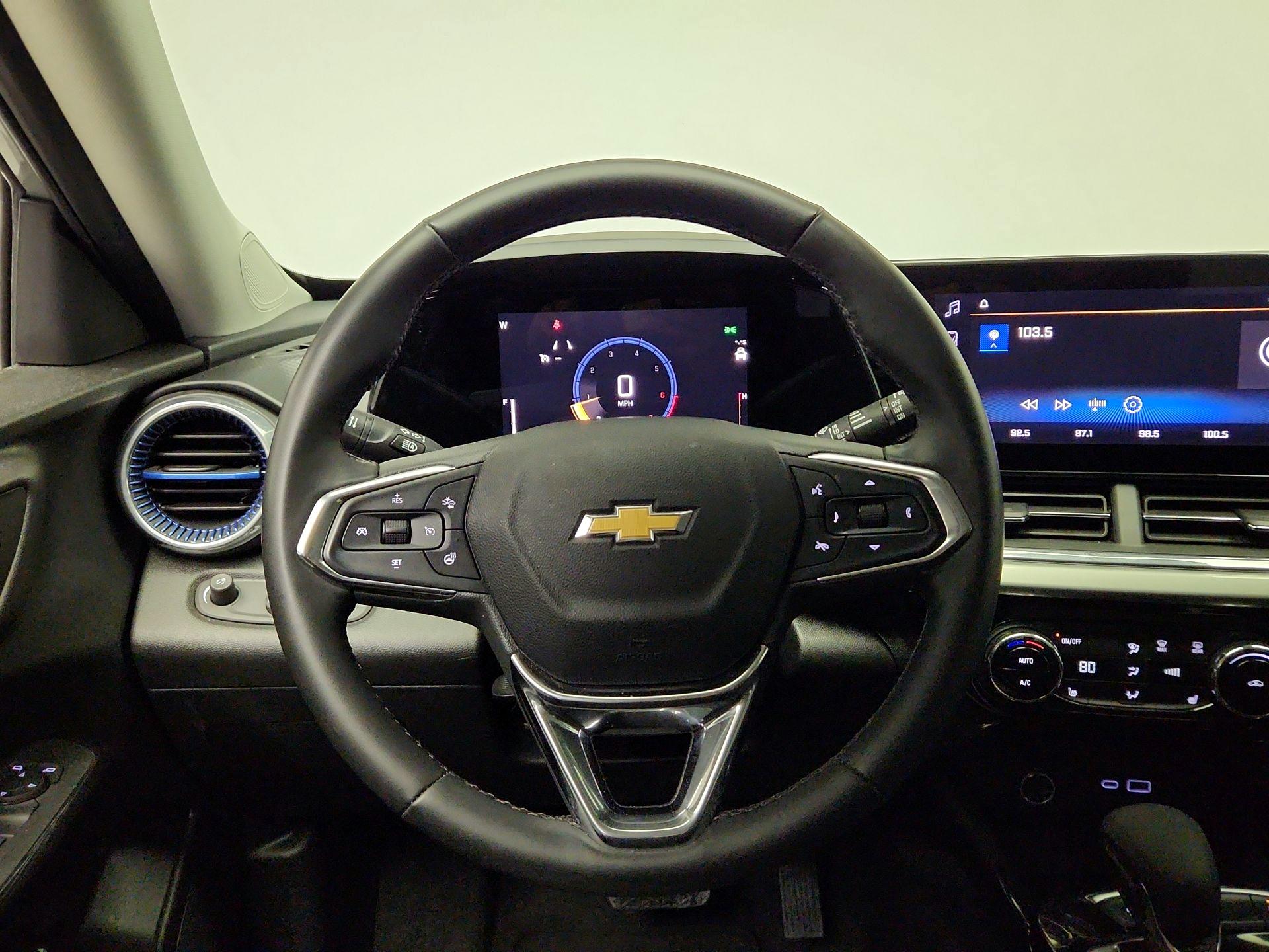 Thumbnail: 2025 Chevrolet Trax - 10