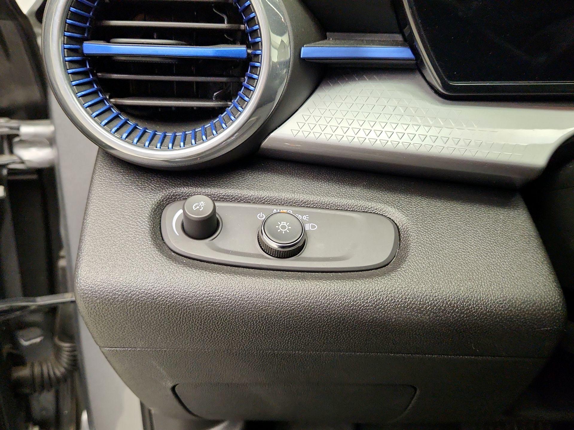 Thumbnail: 2025 Chevrolet Trax - 13