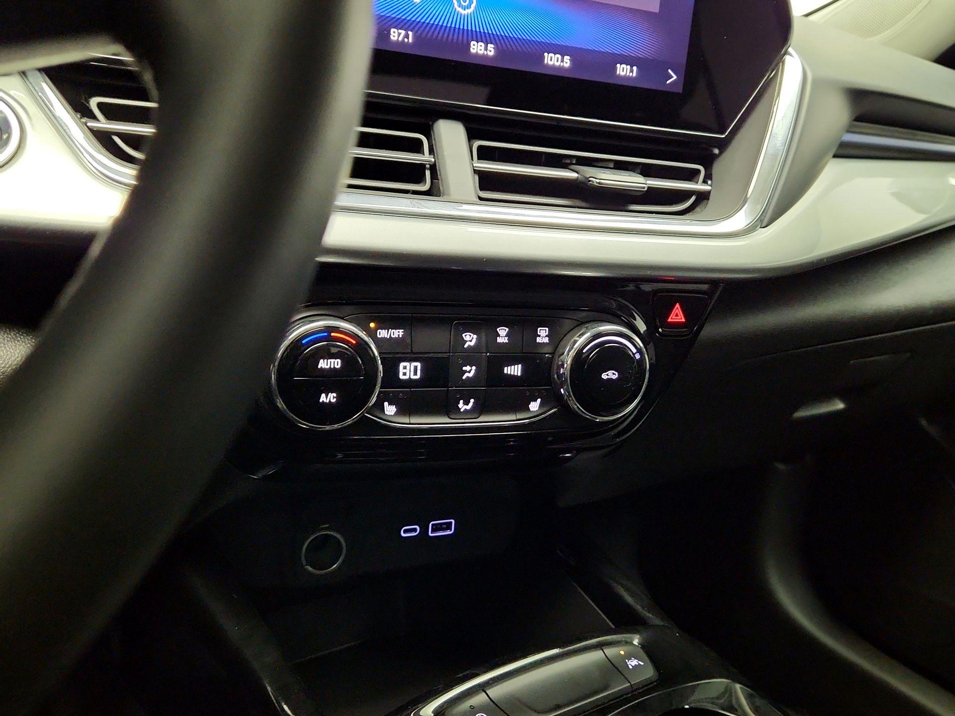 Thumbnail: 2025 Chevrolet Trax - 16