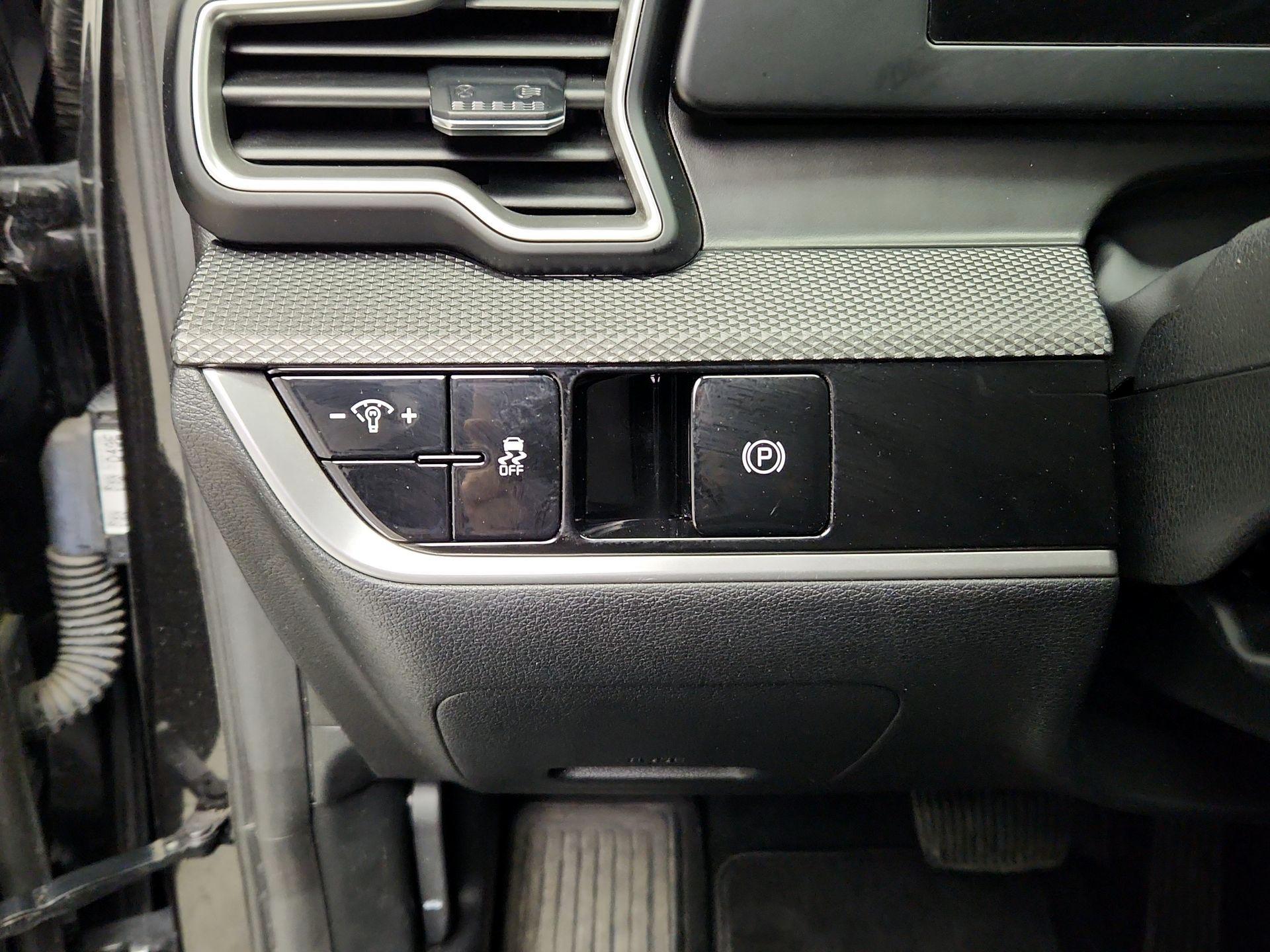 Thumbnail: 2024 Kia Sportage - 13