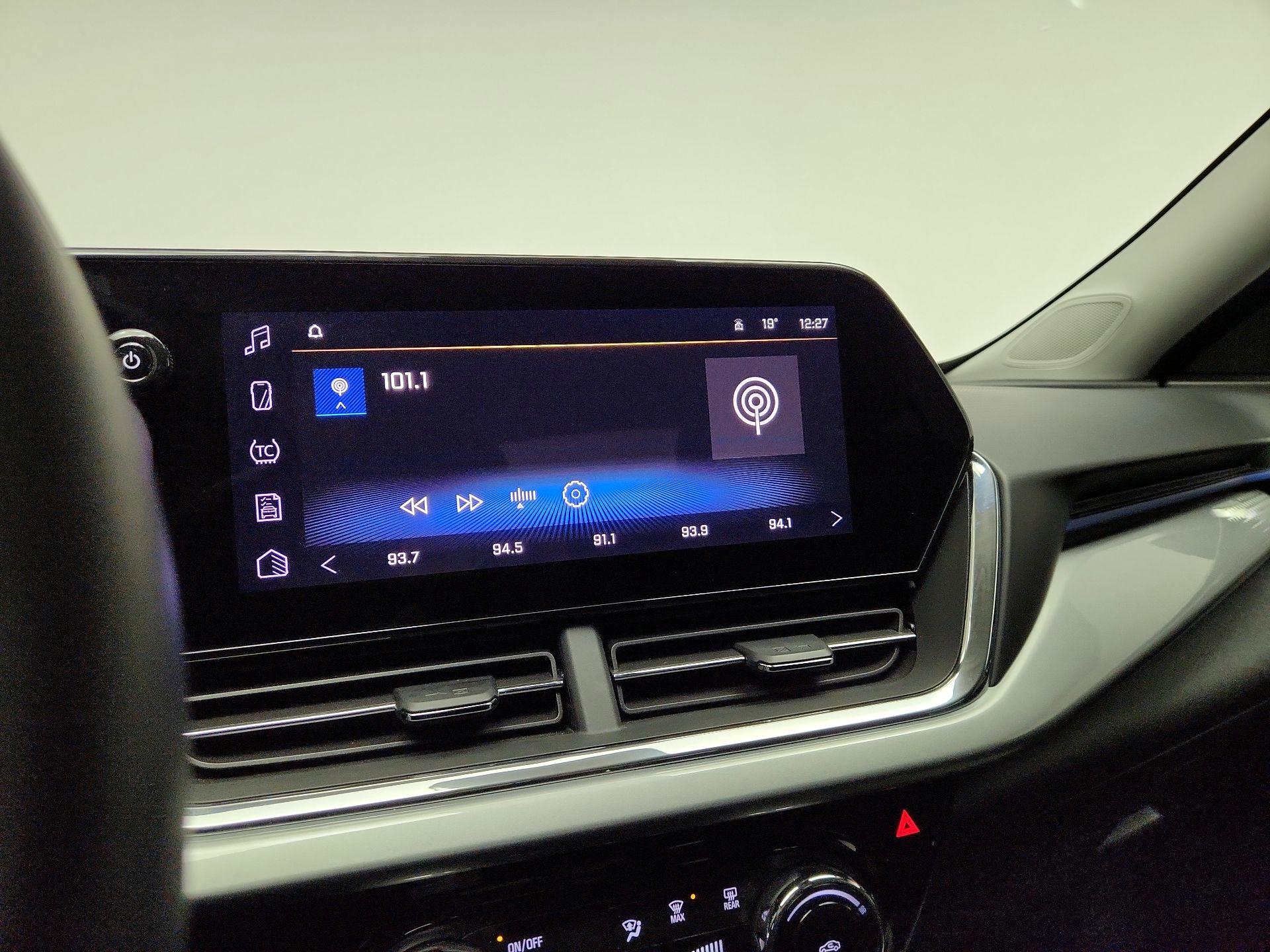 Thumbnail: 2025 Chevrolet Trax - 15