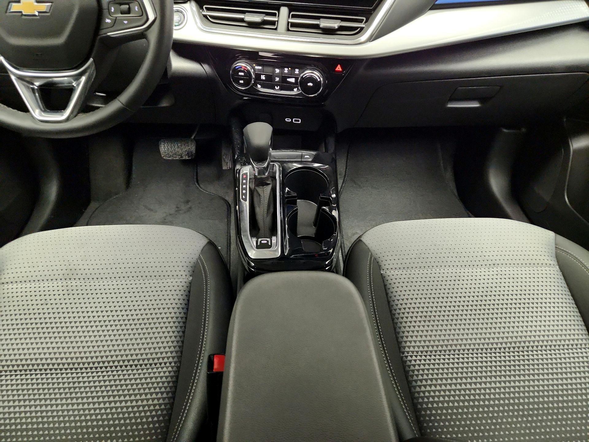 Thumbnail: 2025 Chevrolet Trax - 17