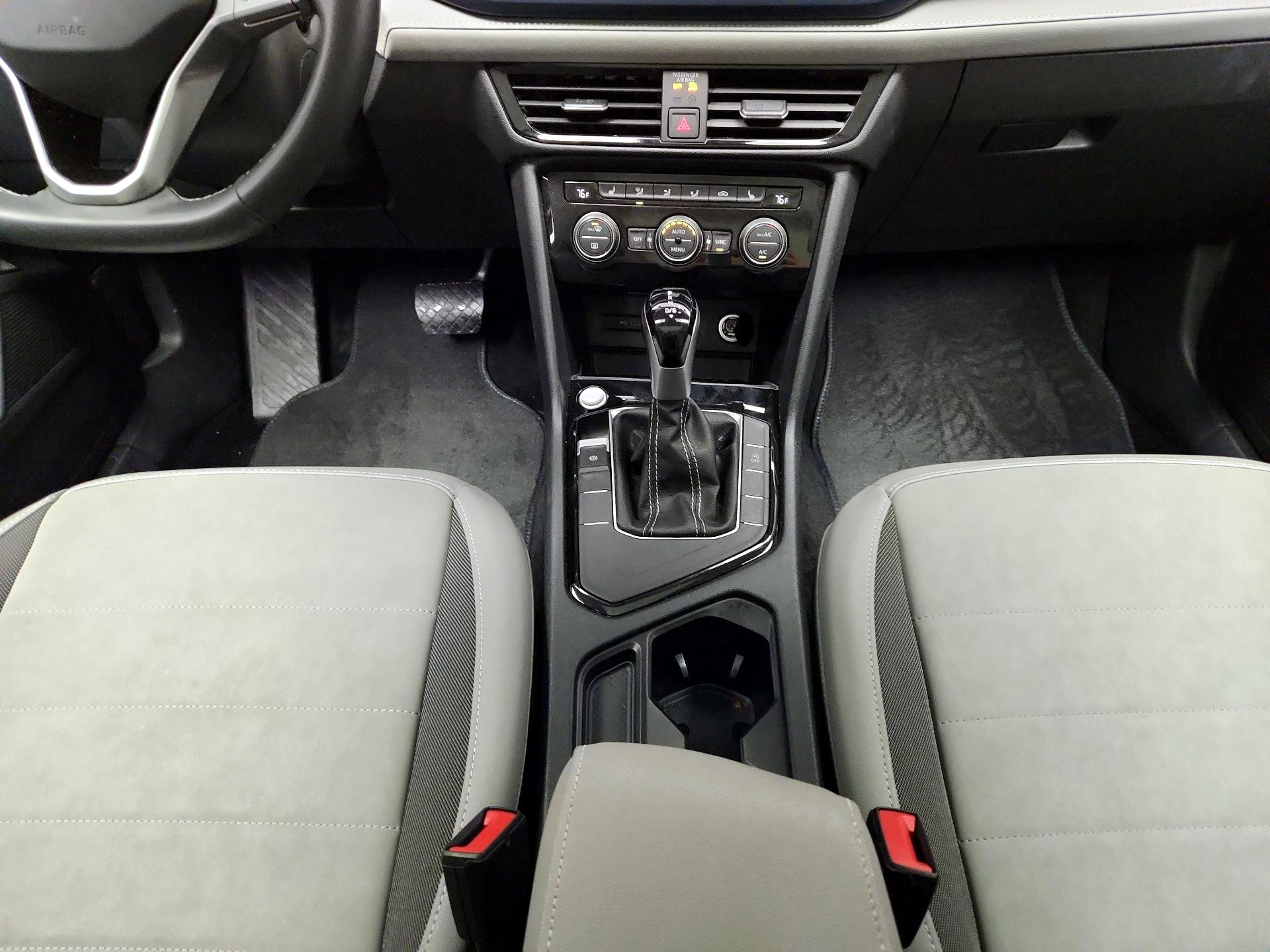 Thumbnail: 2024 Volkswagen Taos - 17