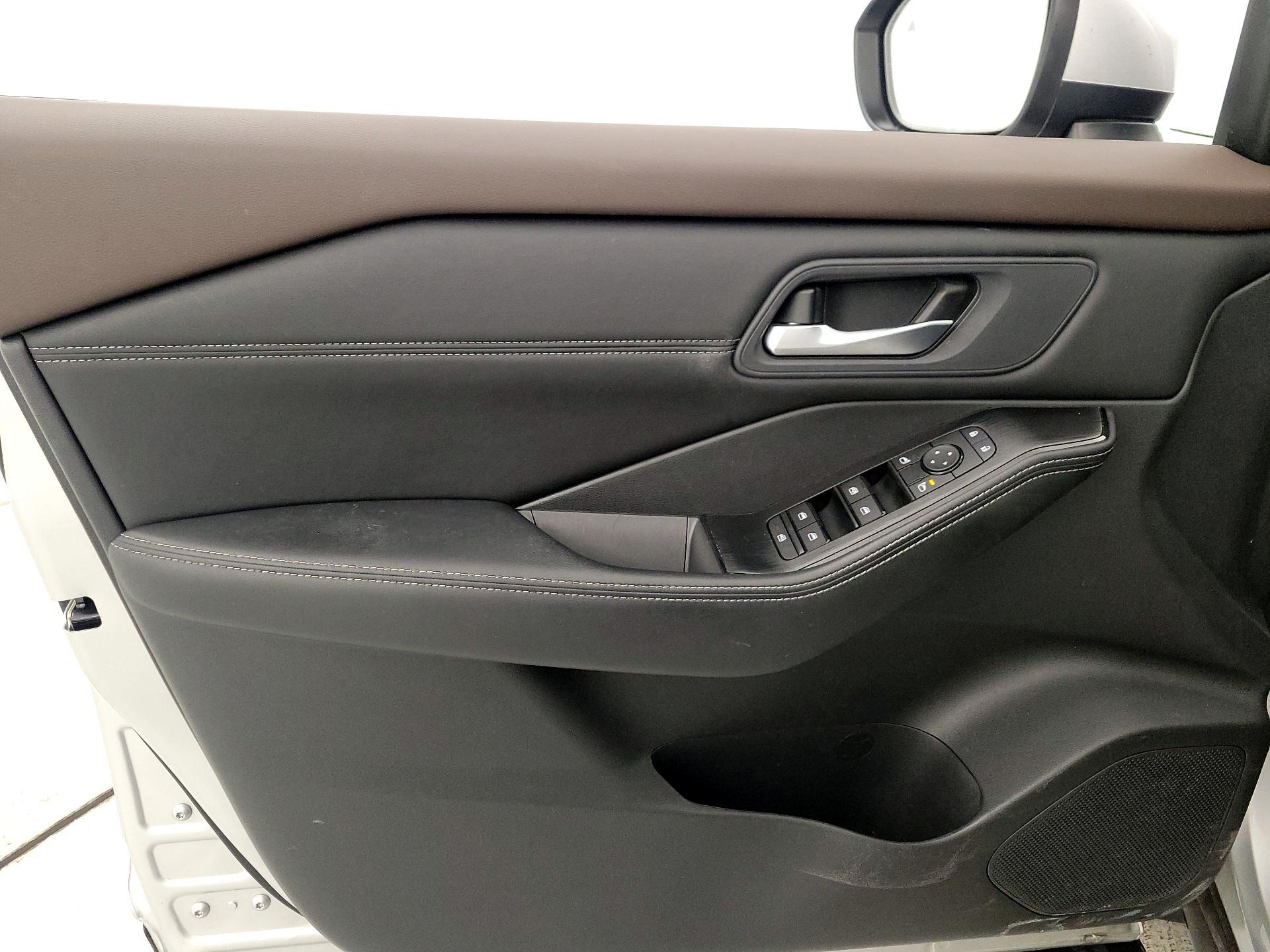 Thumbnail: 2023 Nissan Rogue - 12