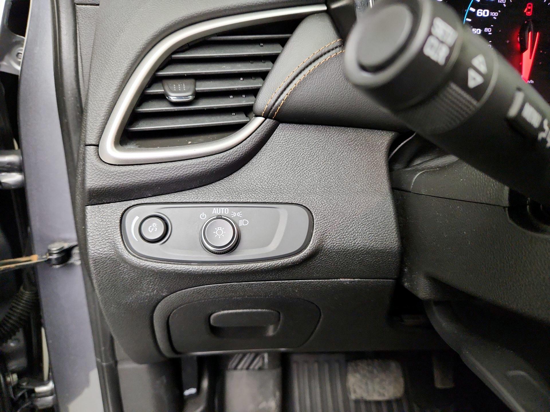 Thumbnail: 2020 Chevrolet Trax - 13