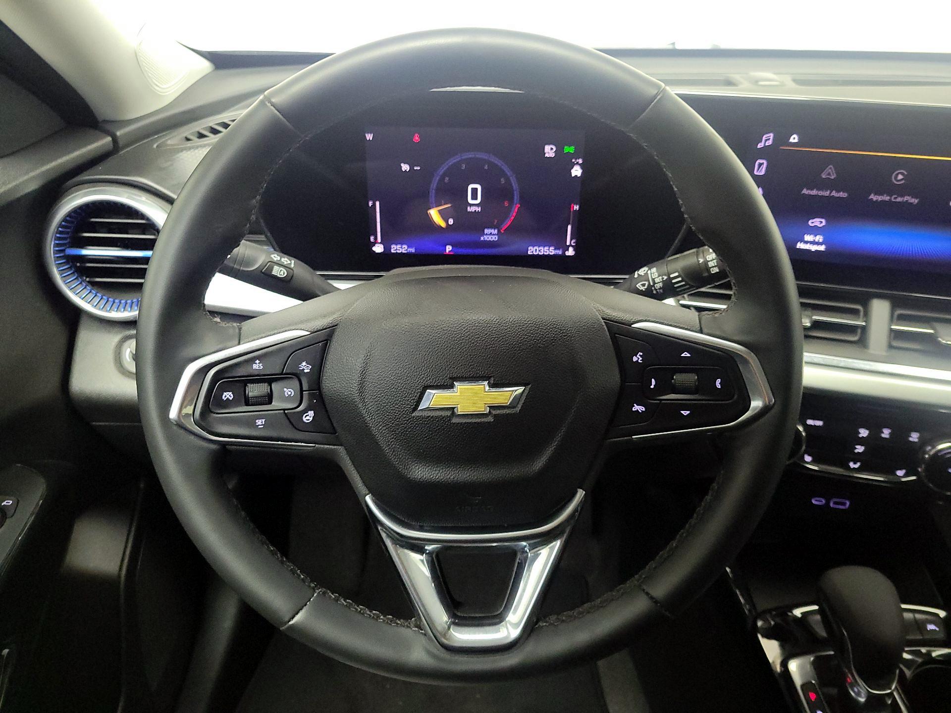 Thumbnail: 2025 Chevrolet Trax - 10