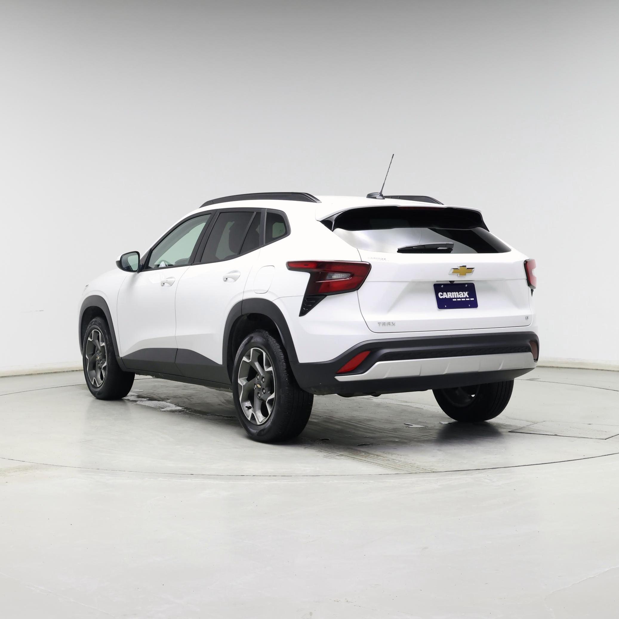 Thumbnail: 2025 Chevrolet Trax - 2