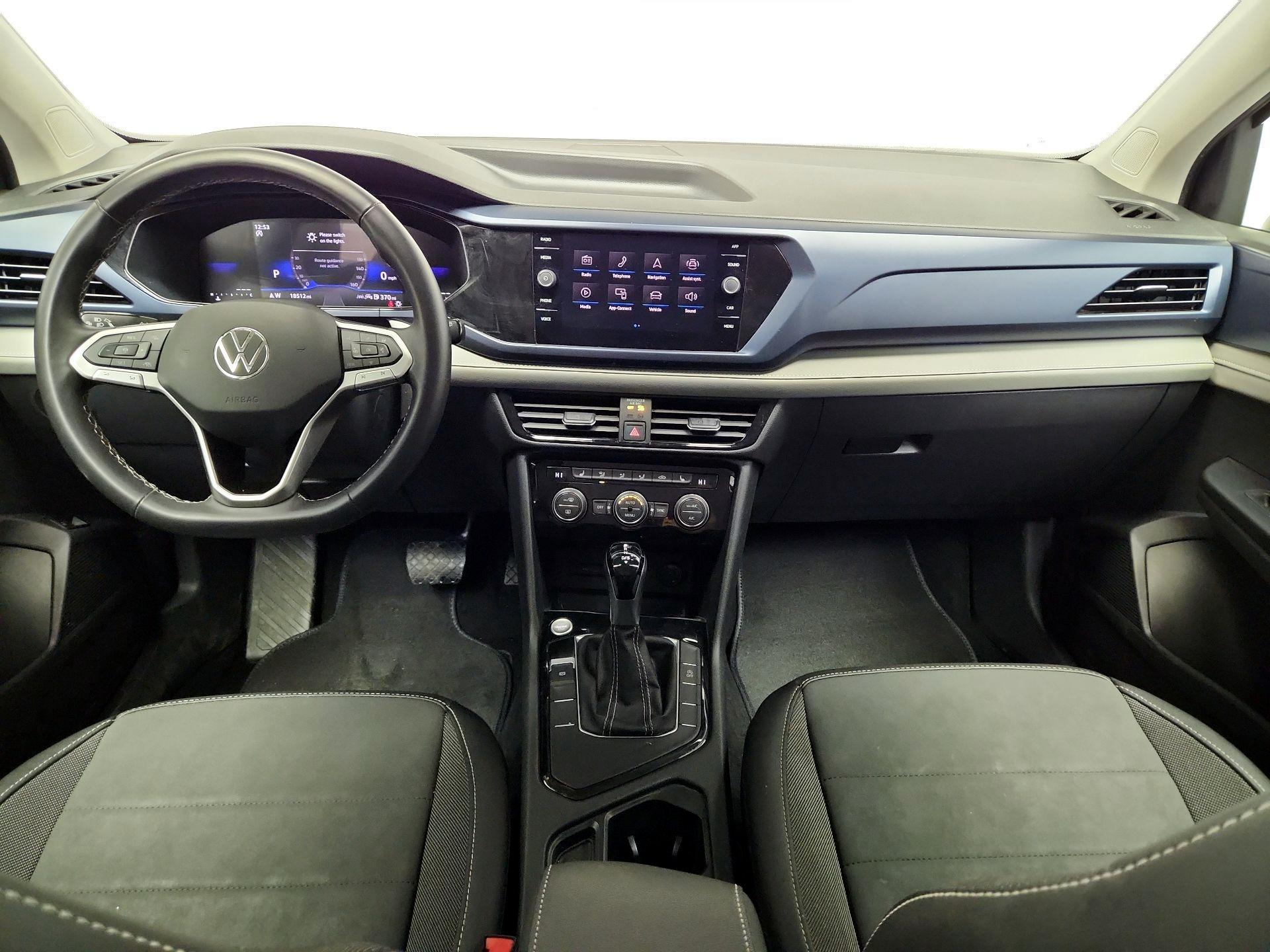 Thumbnail: 2024 Volkswagen Taos - 9