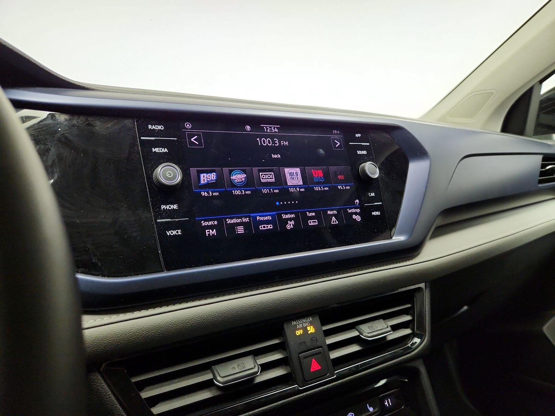 Thumbnail: 2024 Volkswagen Taos - 15