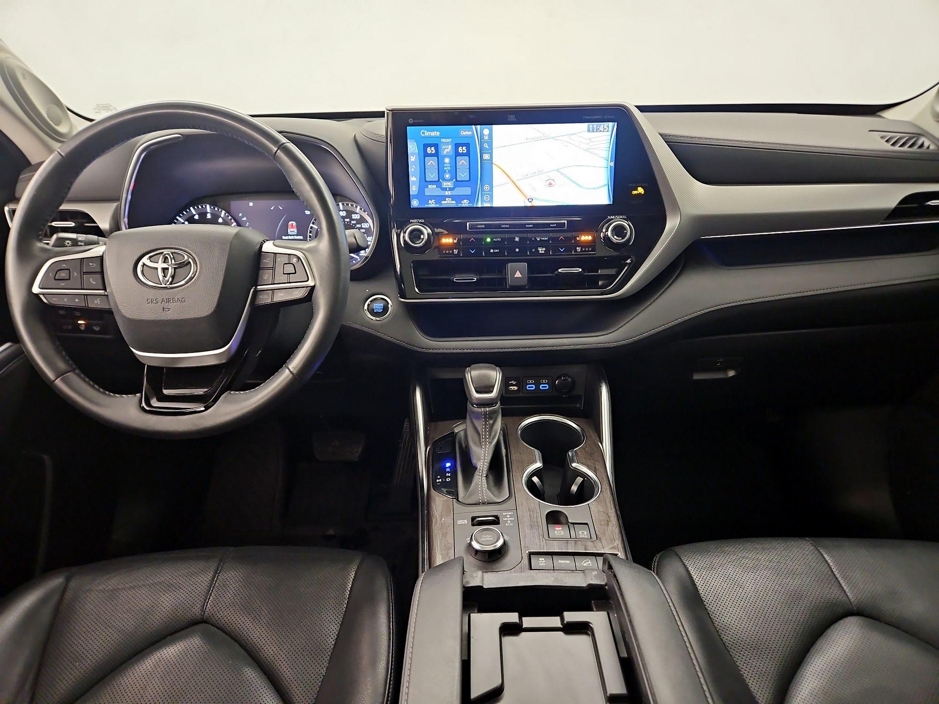 Thumbnail: 2022 Toyota Highlander - 9