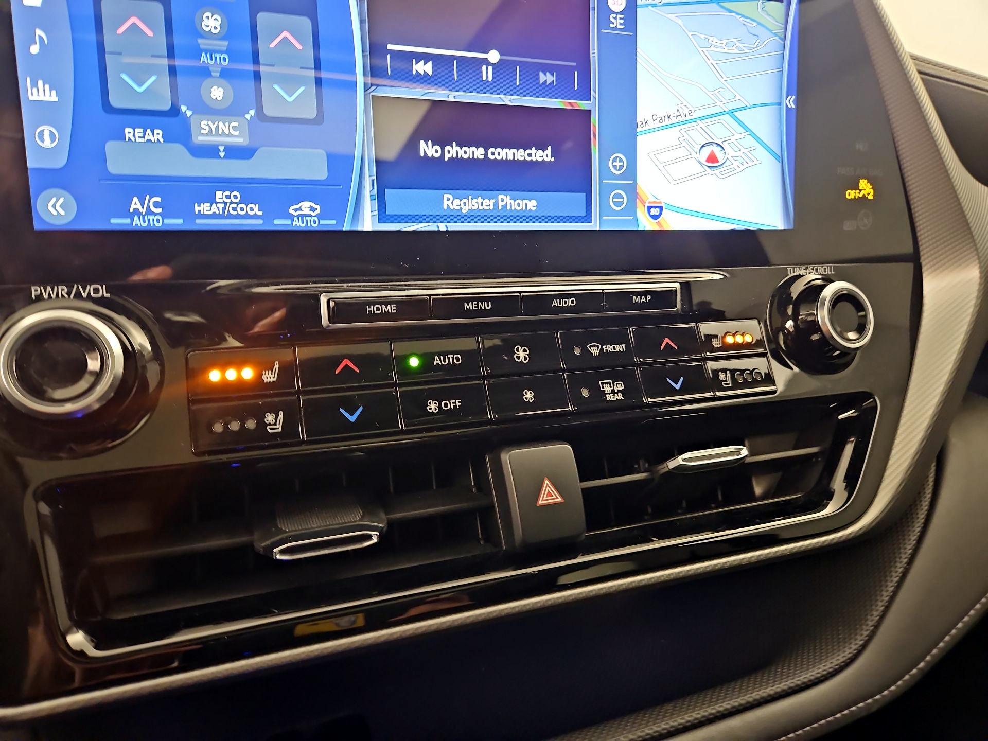 Thumbnail: 2022 Toyota Highlander - 17