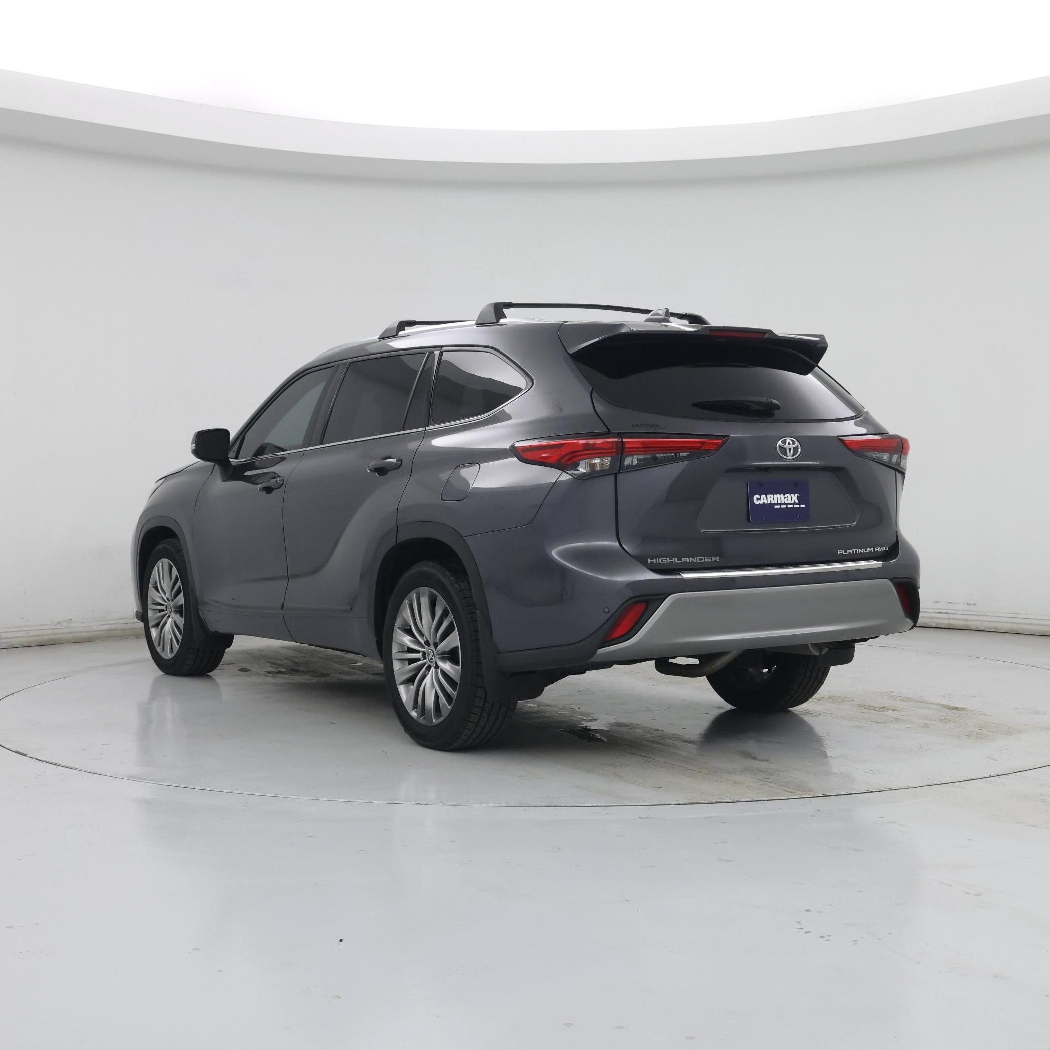 Thumbnail: 2022 Toyota Highlander - 2