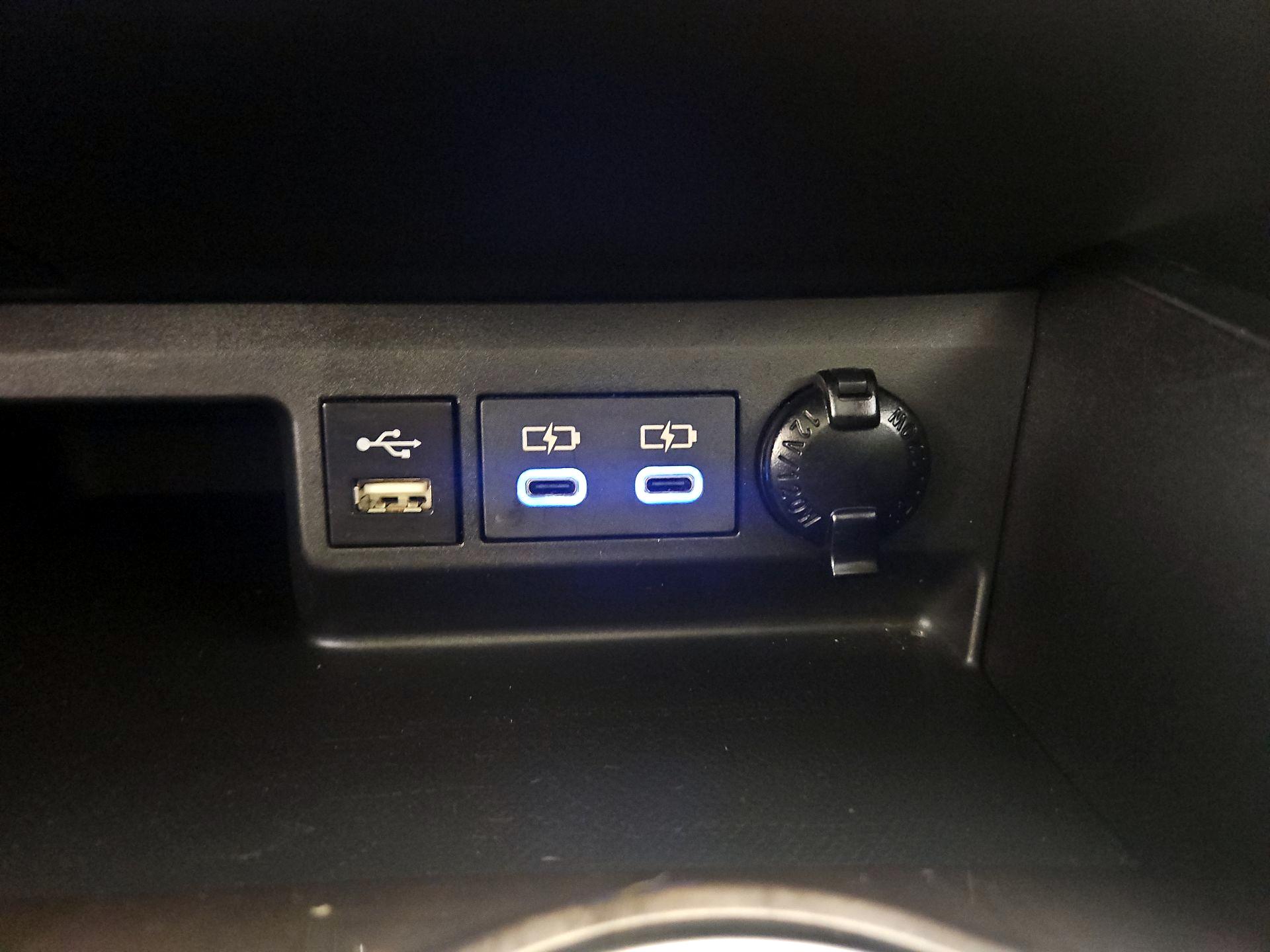 Thumbnail: 2022 Toyota Highlander - 19