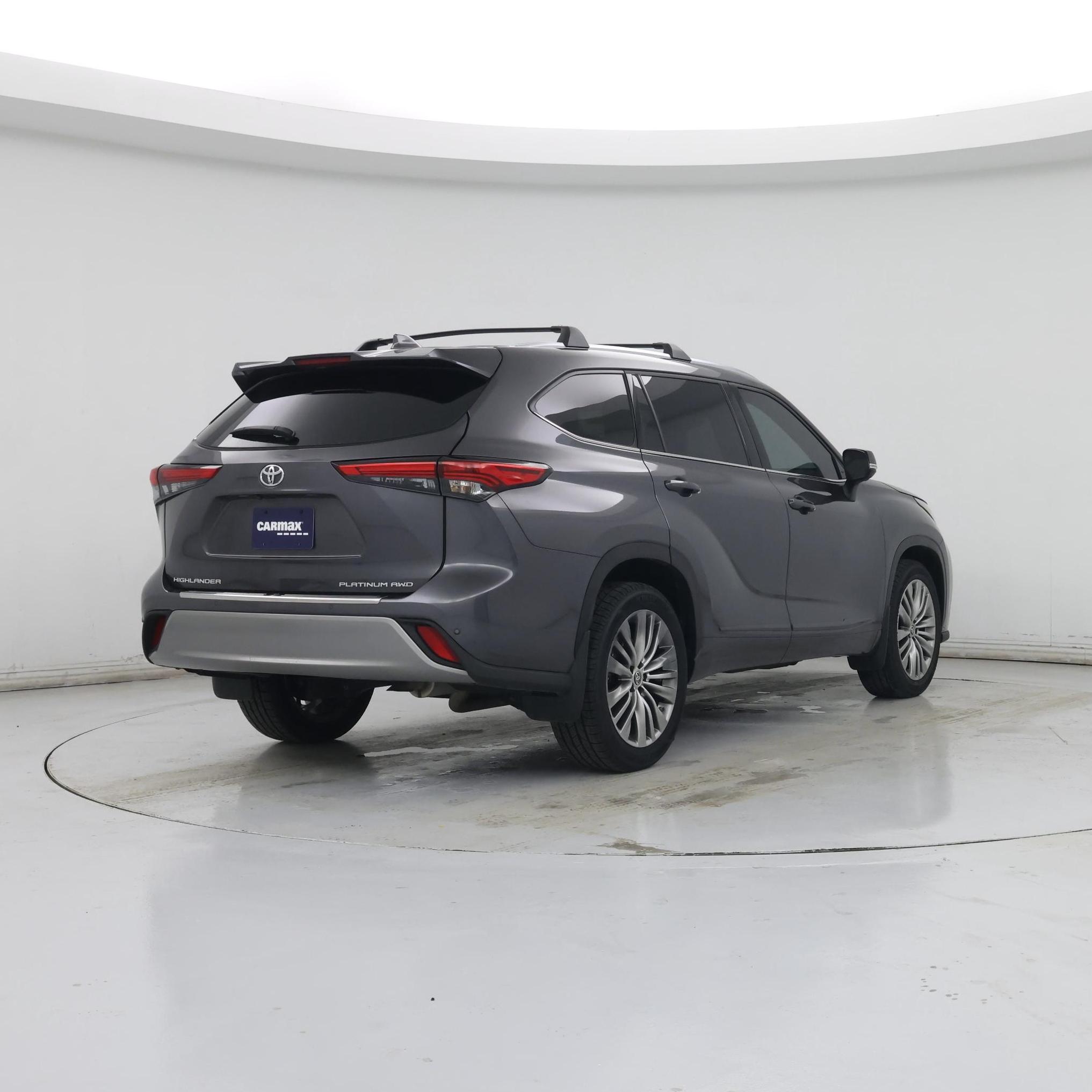 Thumbnail: 2022 Toyota Highlander - 8