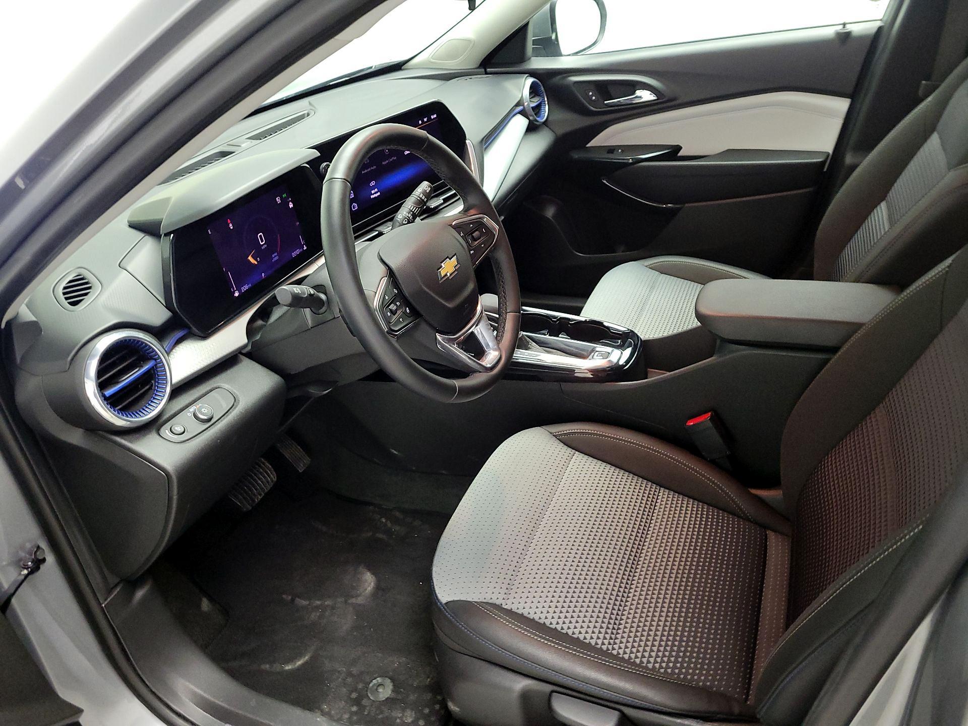 Thumbnail: 2025 Chevrolet Trax - 11