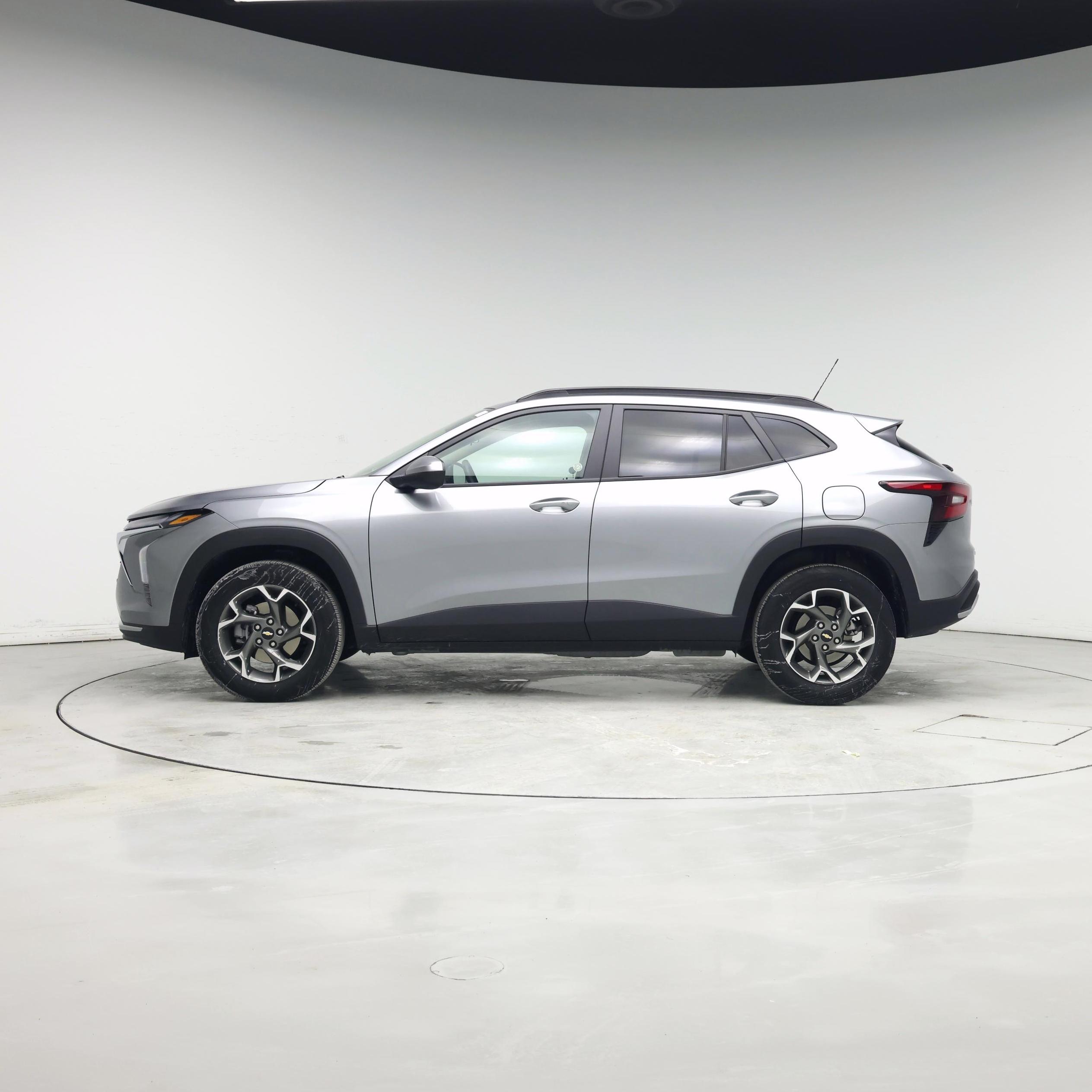 Thumbnail: 2025 Chevrolet Trax - 3