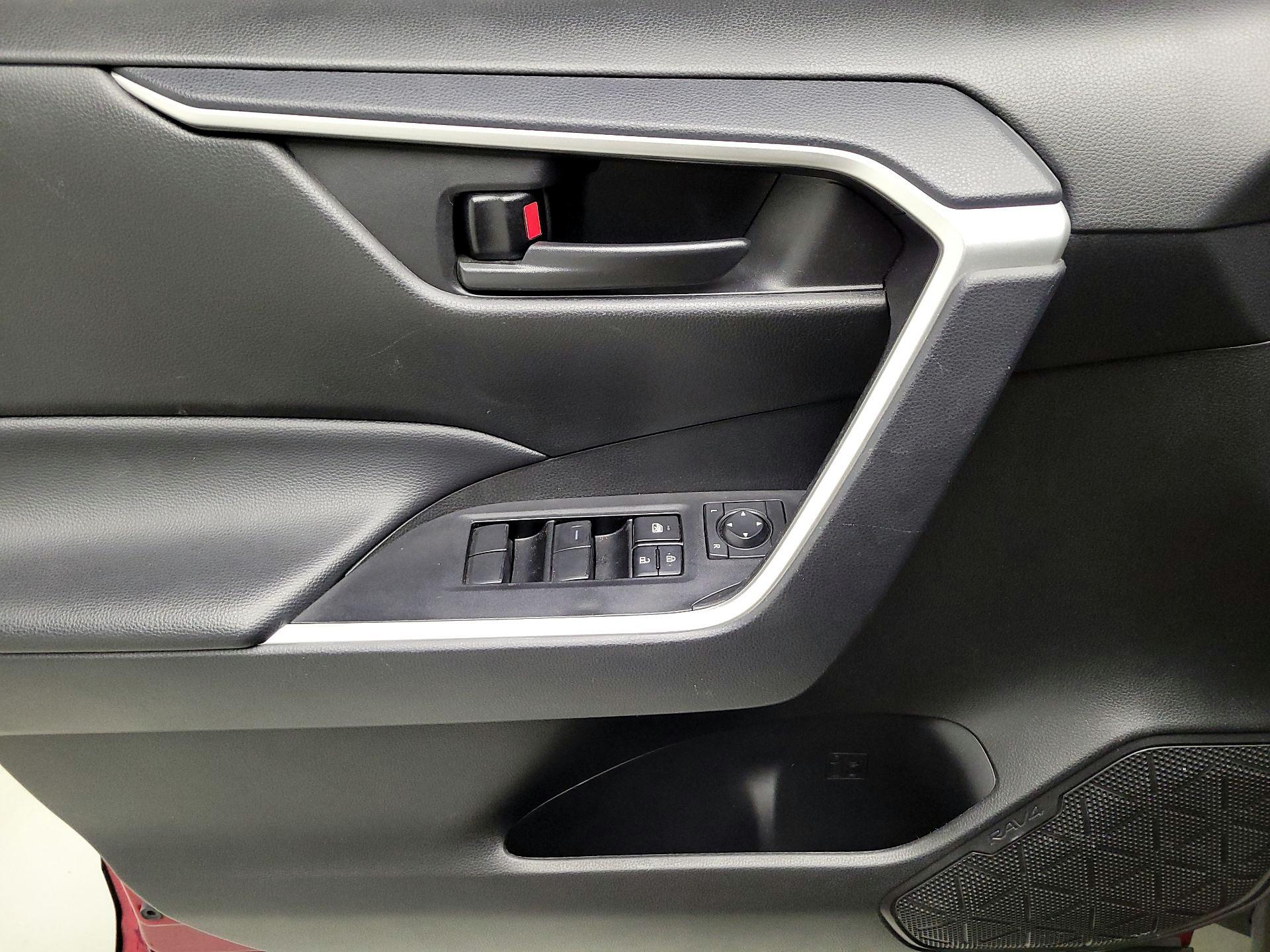 Thumbnail: 2024 Toyota RAV4 - 12