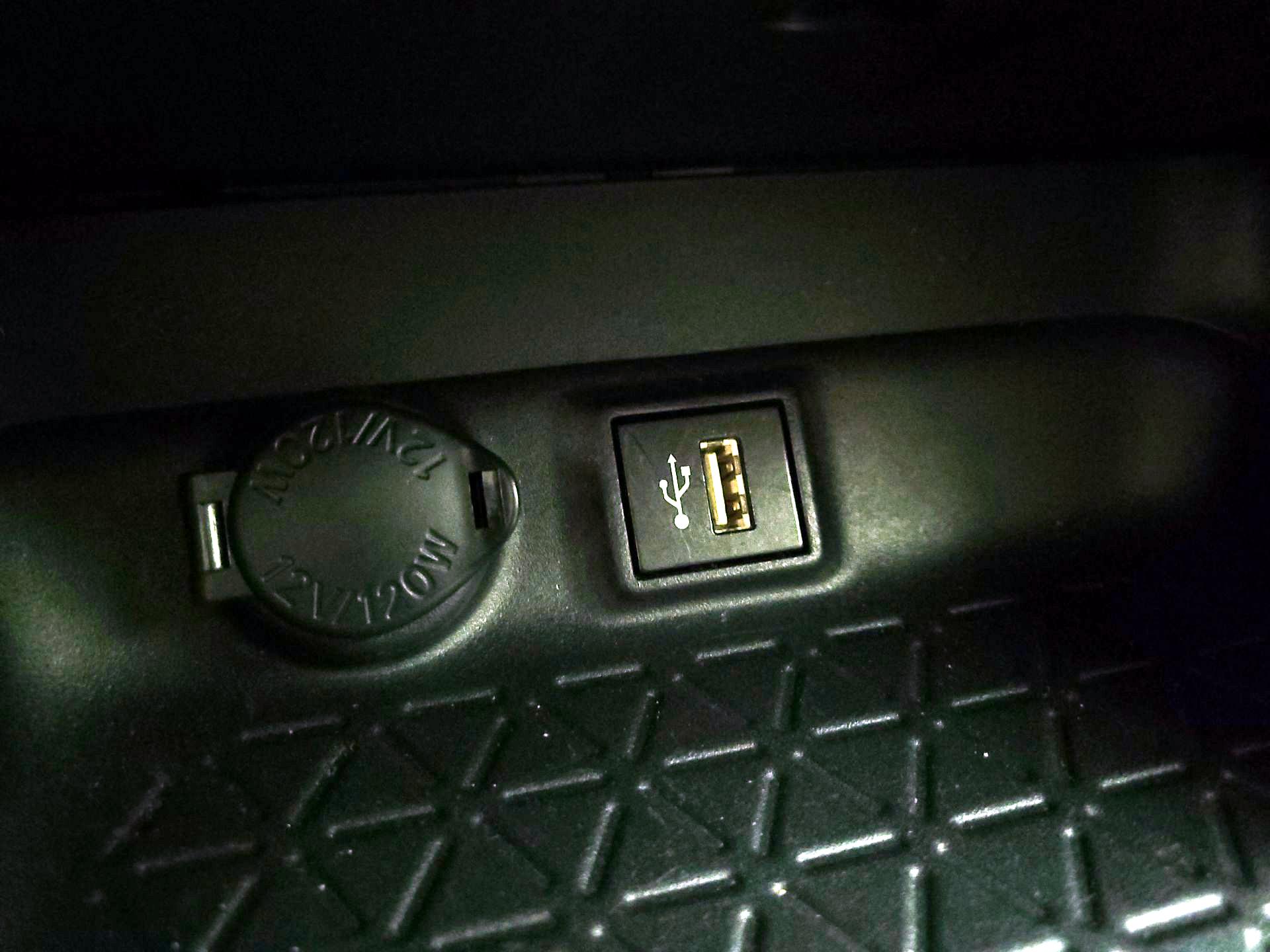 Thumbnail: 2024 Toyota RAV4 - 17