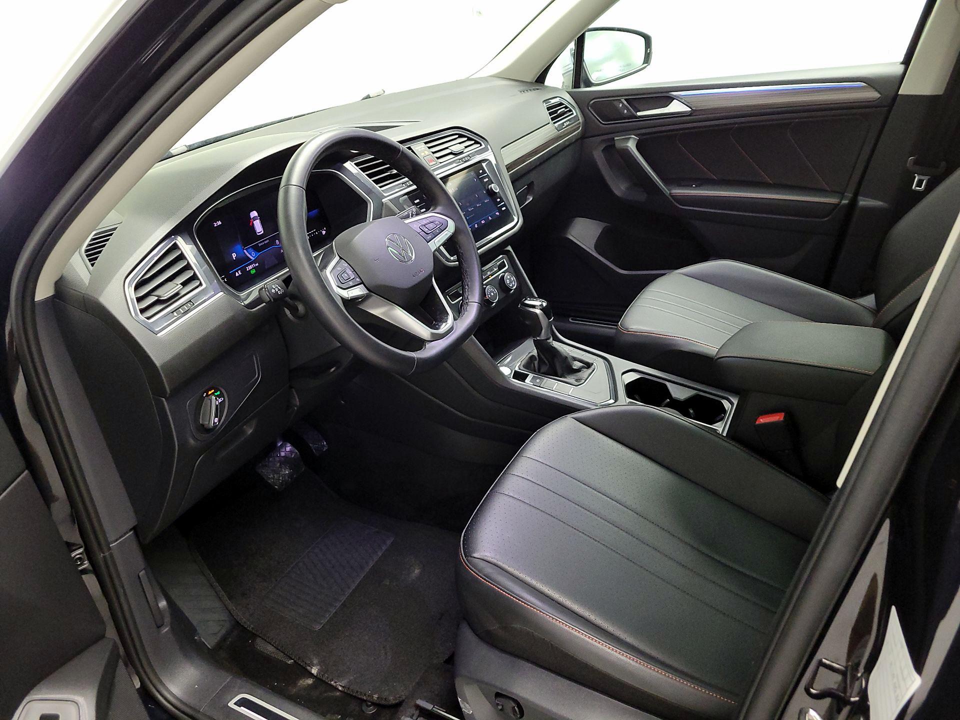 Thumbnail: 2024 Volkswagen Tiguan - 11