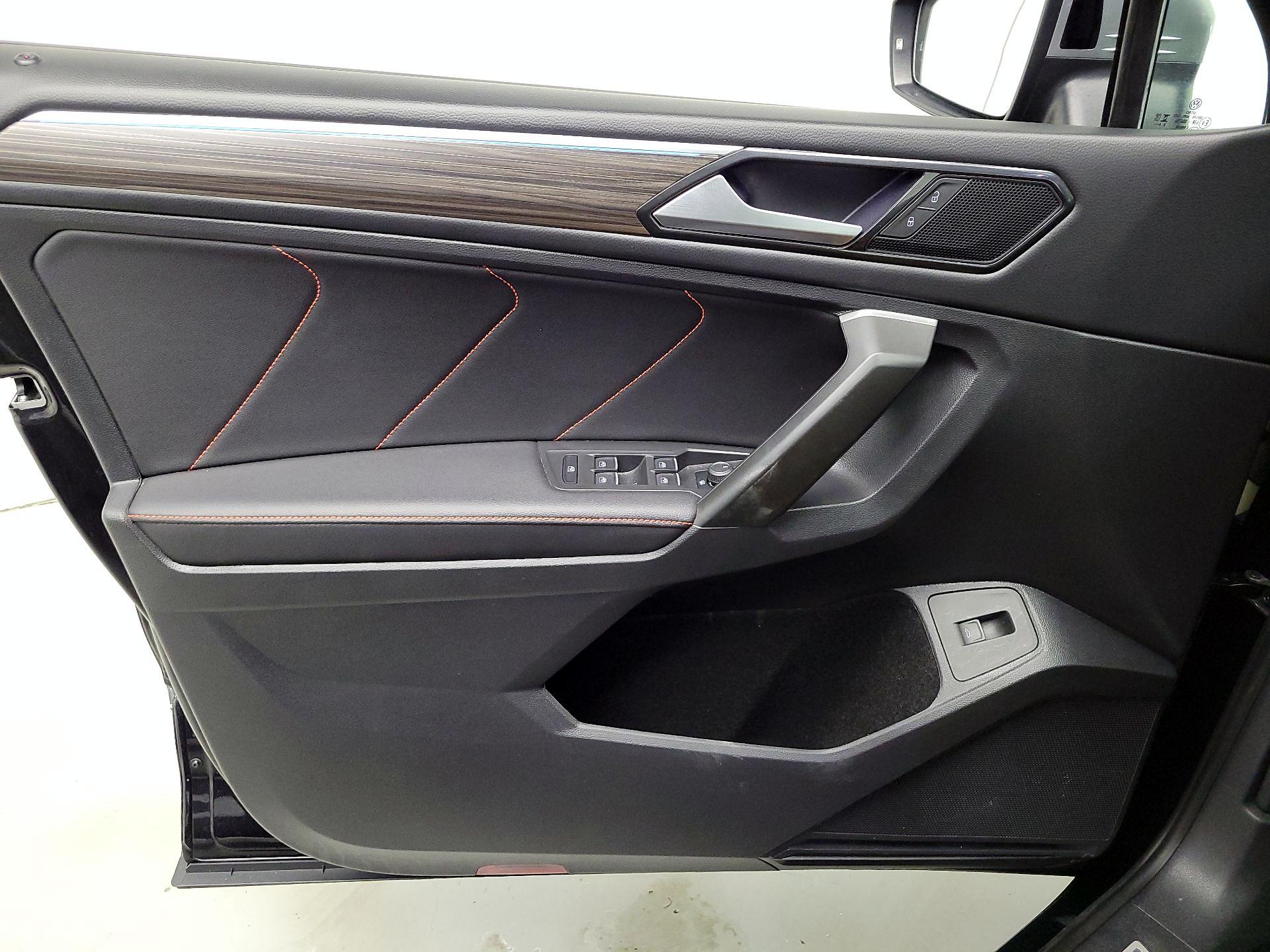 Thumbnail: 2024 Volkswagen Tiguan - 12